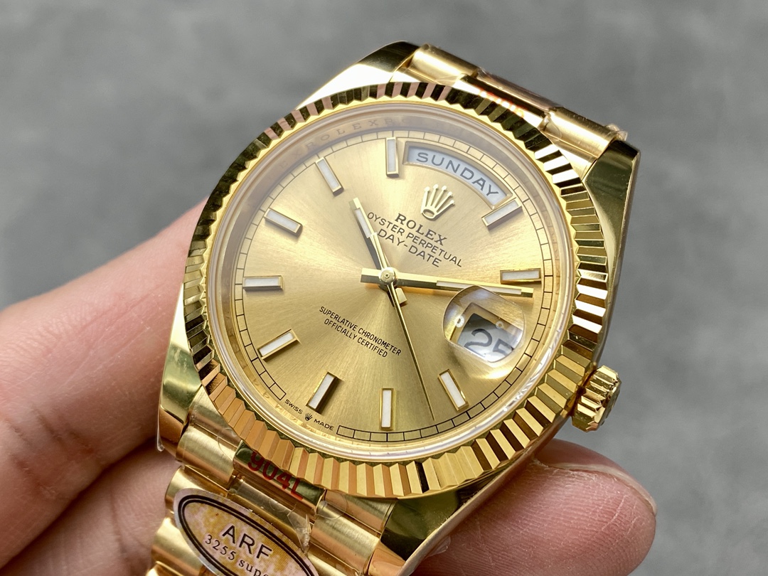 Rolex Day-Date 228238 Champagne Diamond Dial Fluted Bezel 40mm Mens Replica Watch
