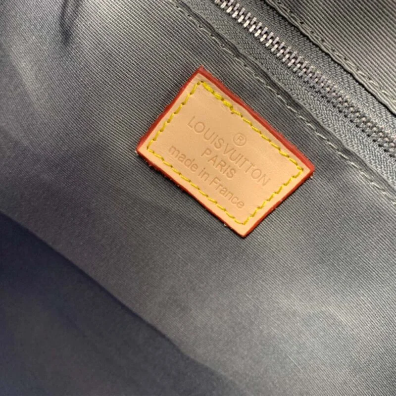 Louis Vuitton Christopher Pm M58756