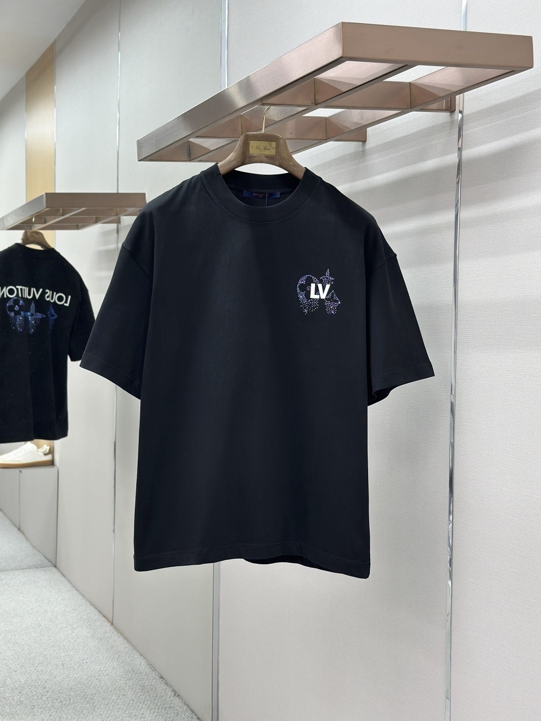 L X V T-Shirts
