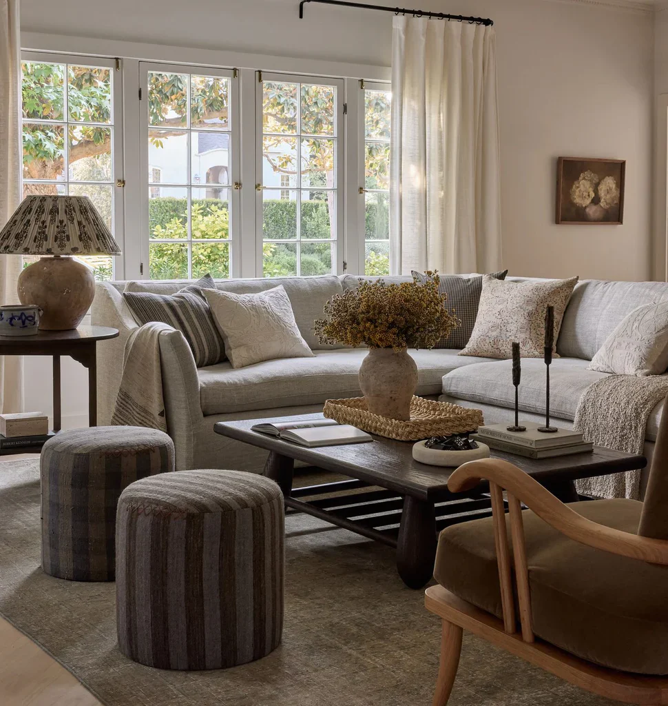 Dana Sectional
