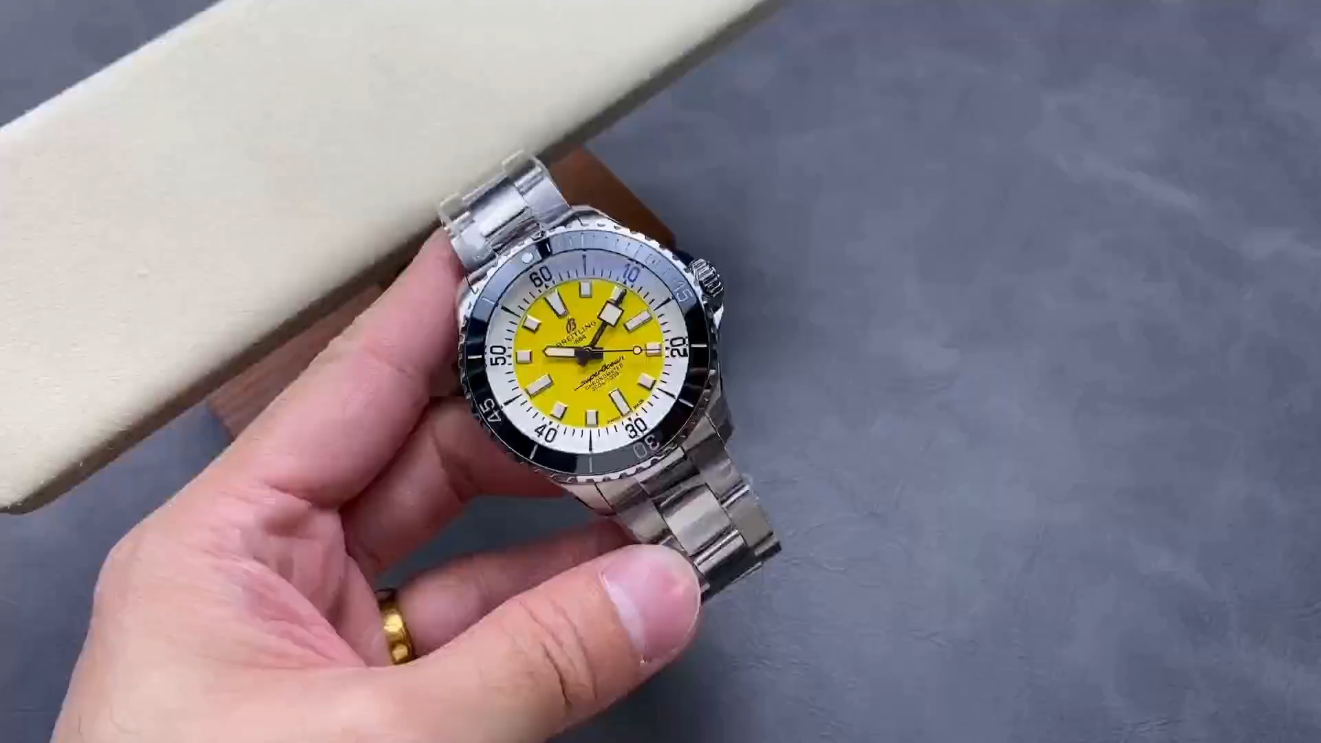 Breitling Superocean Automatic 42 Men's Watch A17375211I1A1 1:1 Clone Yellow Dial