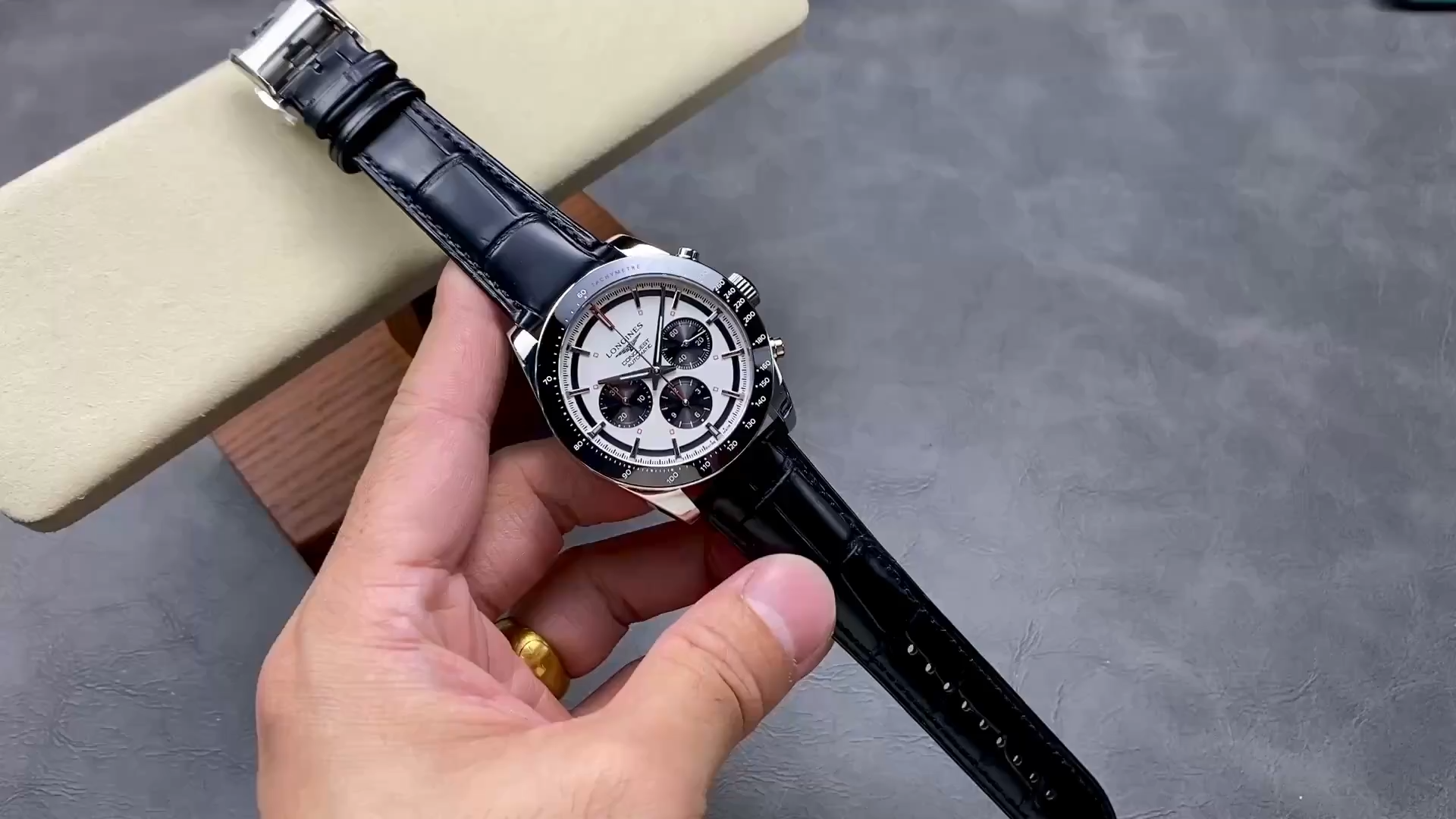 Longines L3.835.4.72.6 Conquest Chronograph 42 1:1 Clone Steel Watch