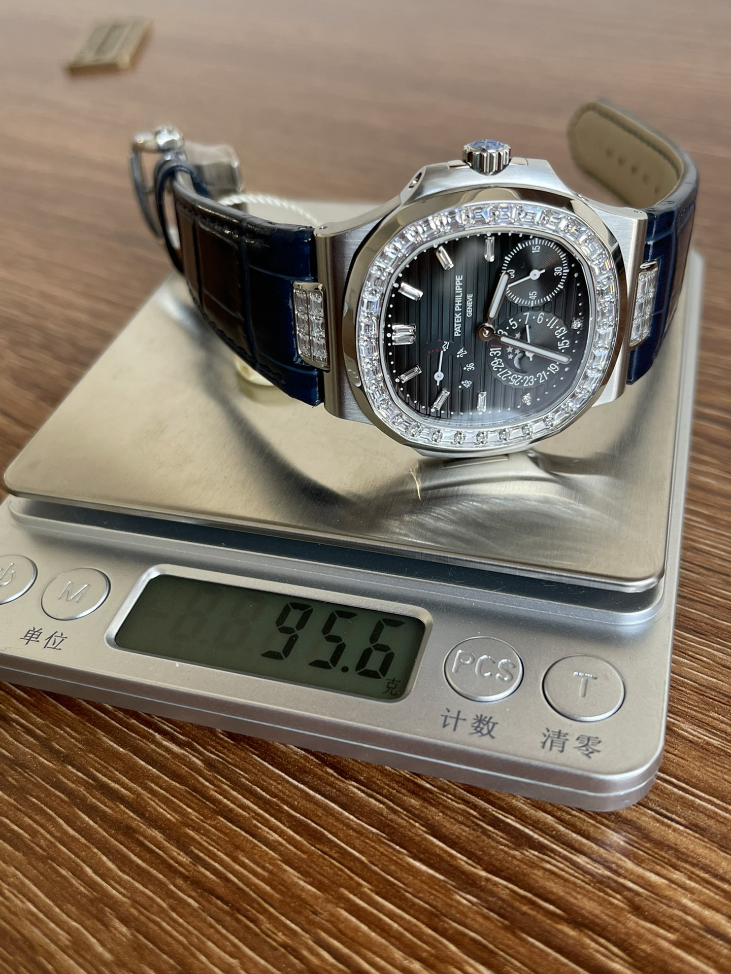 Patek Philippe Nautilus Moon Phases Black 5724G 001 40mm