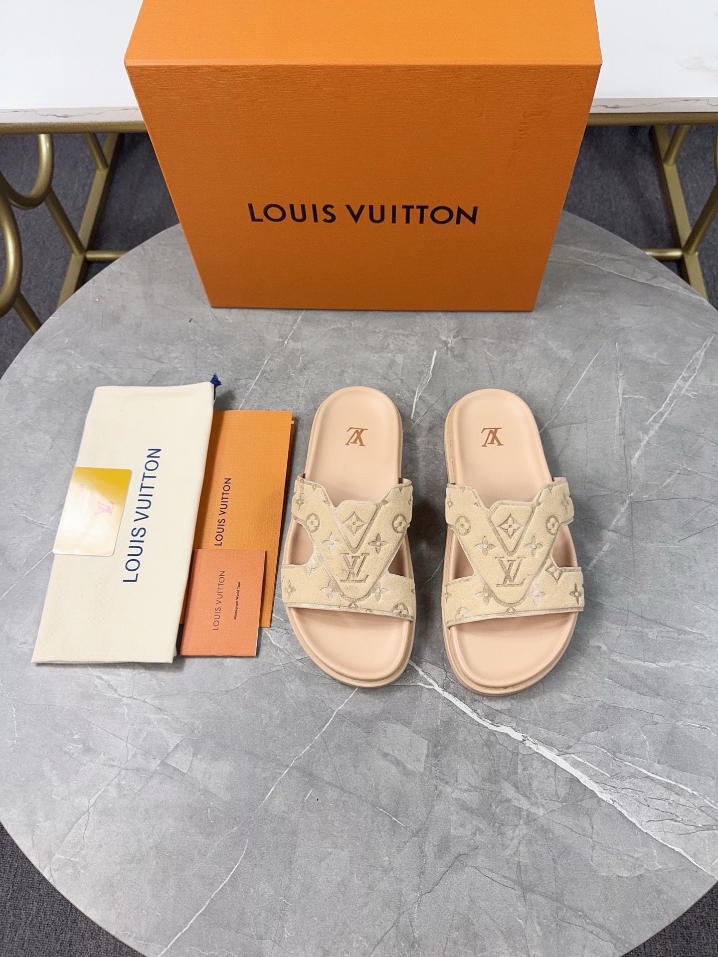 L X V SLIPPERS(Multiple colors) detail 25
