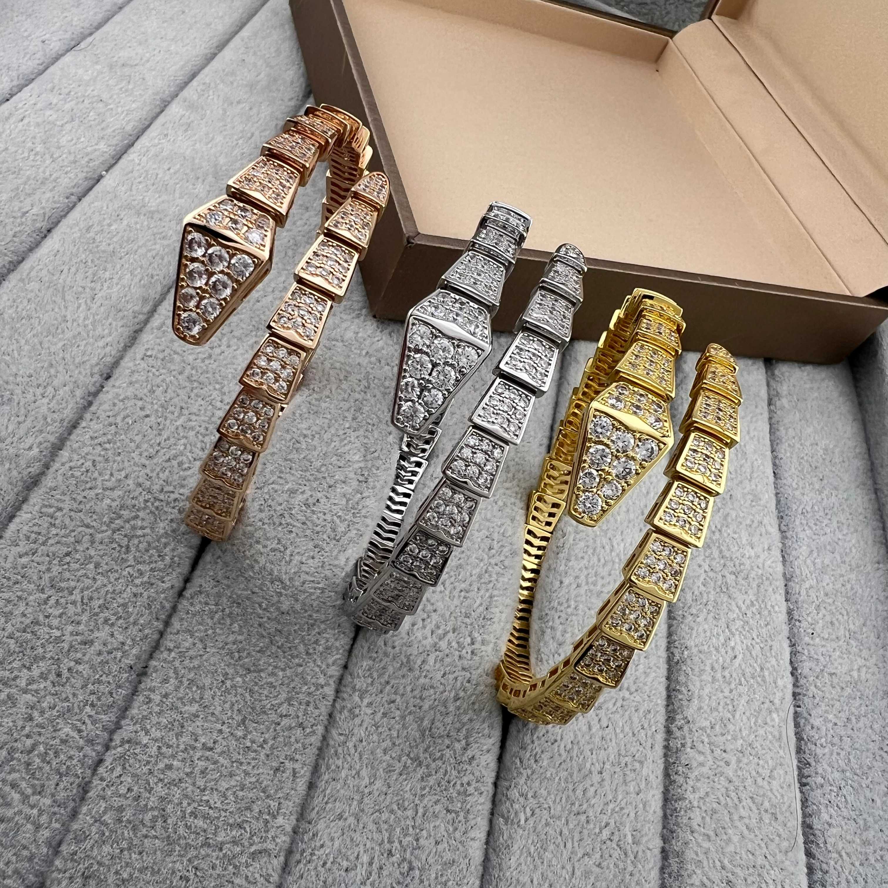 Wide version full diamond snake bracelet - Artisantouchss