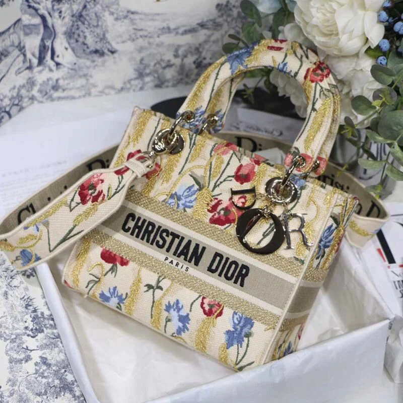 Dior Flowers Medium Lady D-Lite Bag M0565/Embroidery