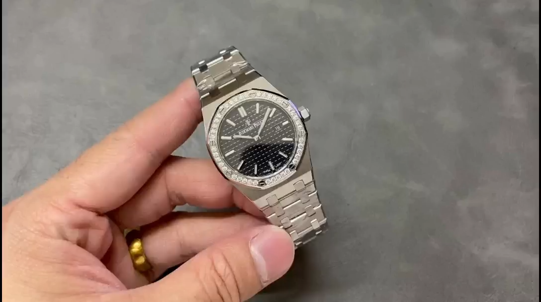 AP Royal Oak Quartz Diamond-Set 67651ST.ZZ.D002CR.01 904L Stainless Steel 1:1 Clone