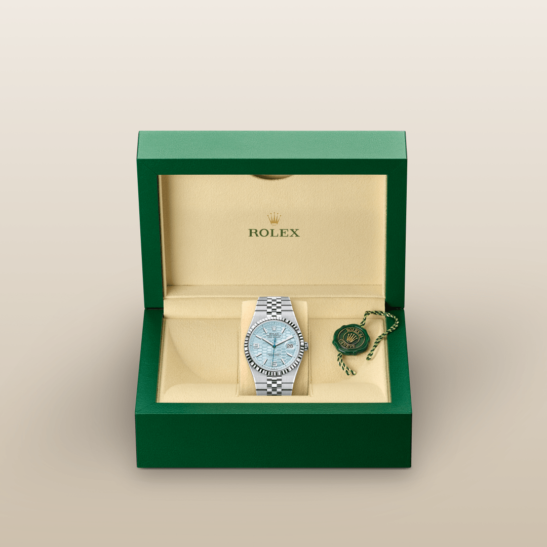 Rolex Land-Dweller 40 Oyster, 40 mm, platinum M127336-0001