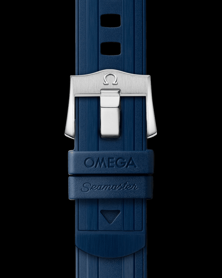 Omega Seamaster Series 300m diving watch 42mm, stainless steel case with rubber strap