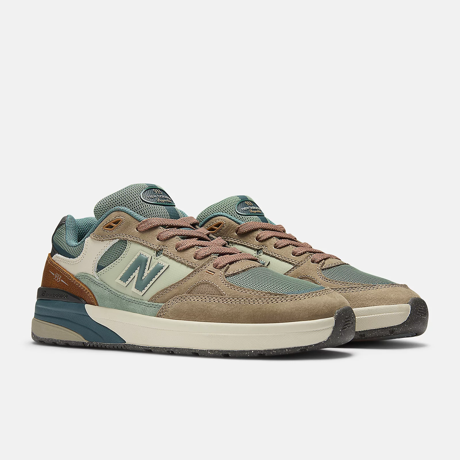 NB Numeric Andrew Reynolds 933