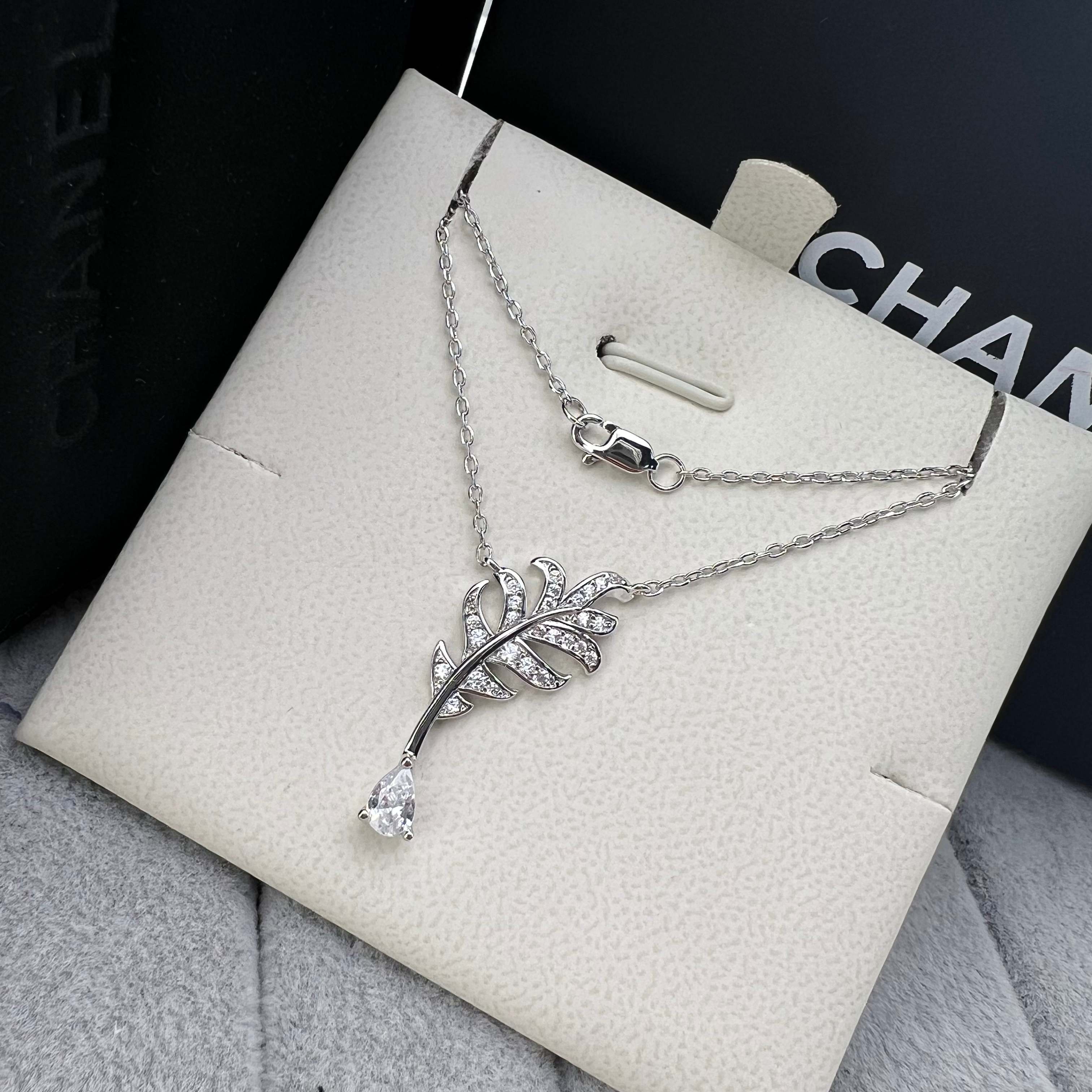 Waterdrop rhinestone platinum feather necklace - Artisantouchss