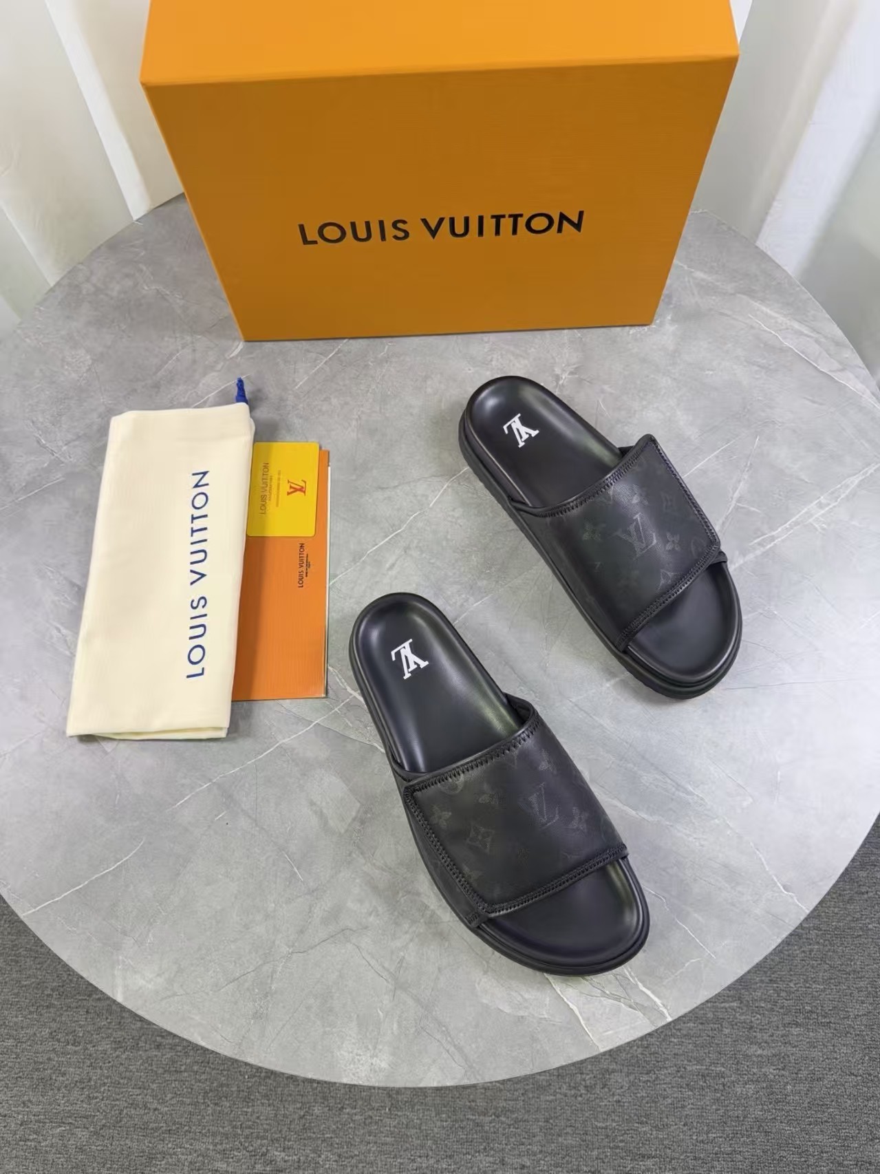 L X V SLIPPERS(Multiple colors) detail 6