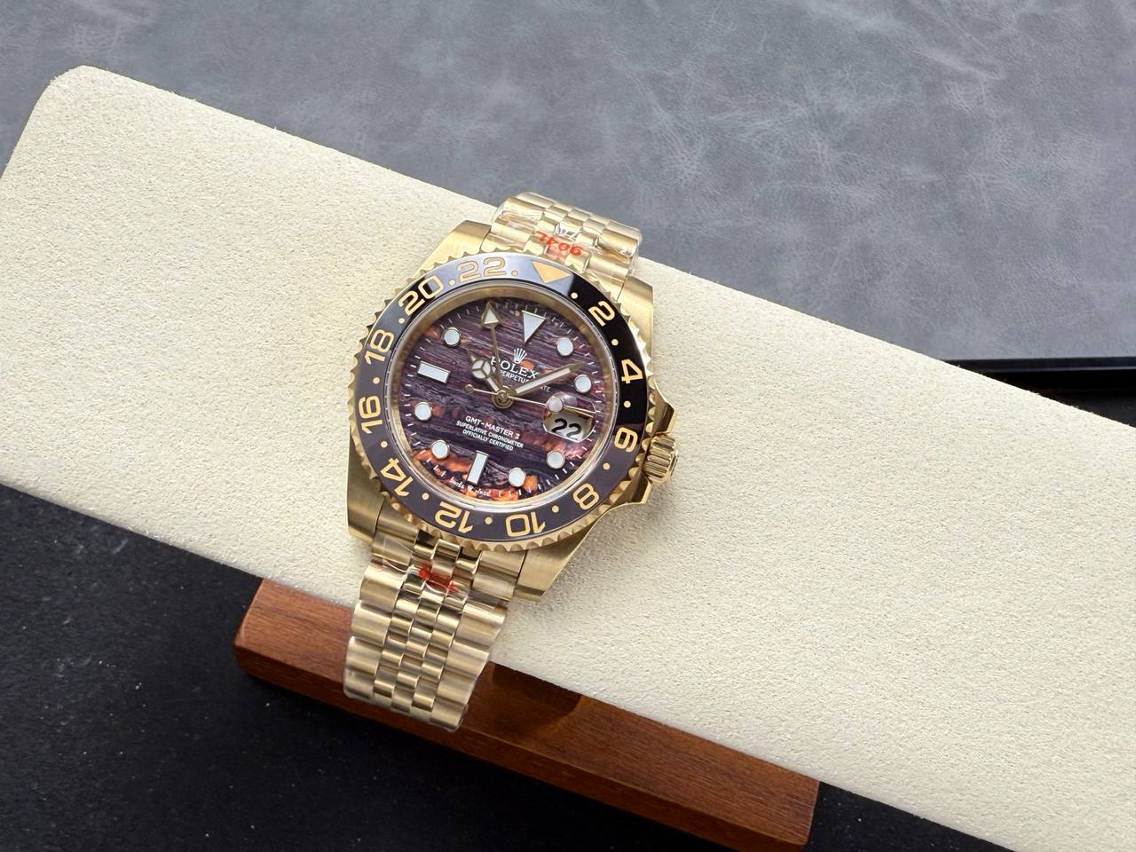 2025 Rolex GMT Master II 18 kt Yellow Gold m126718grnr 0002 40 mm Replica
