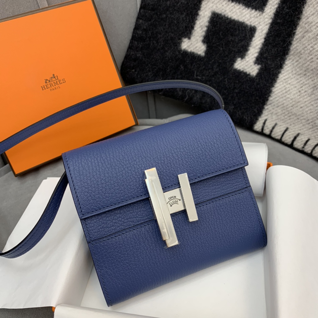 Cinhetic Mini 12cm Sheepskin with Silver Buckles