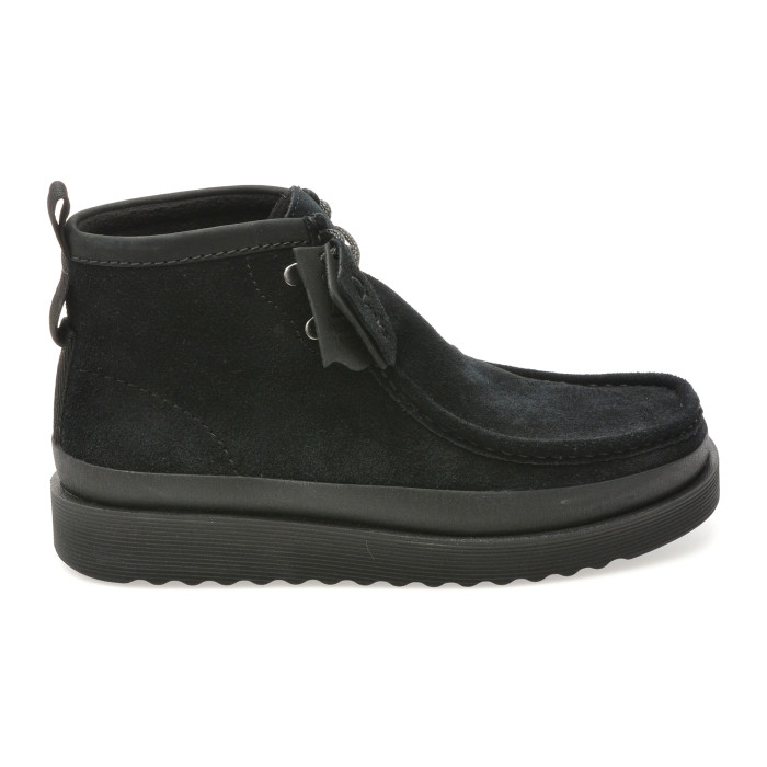 Ghete CLARKS negre, WALLABEE FTR 2 HI, din piele intoarsa