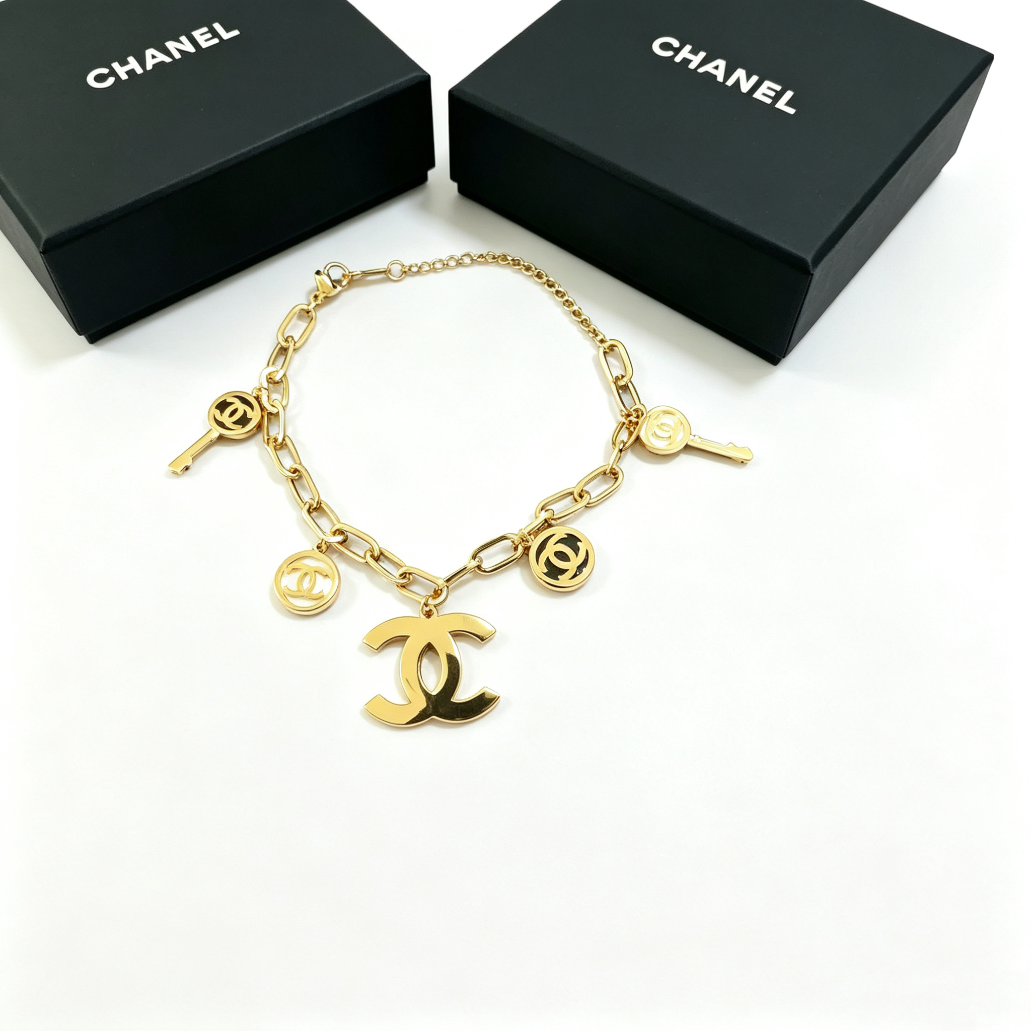 C—Metal Bracelet Key Pendant Style