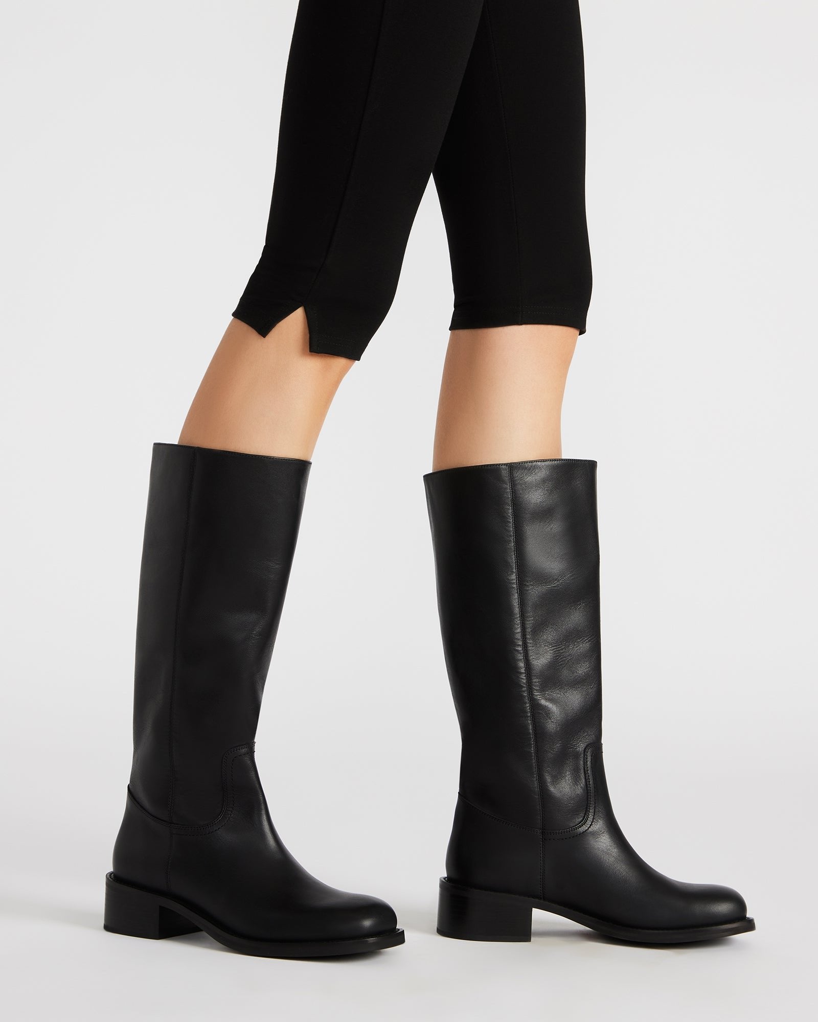 Riggs Black Leather