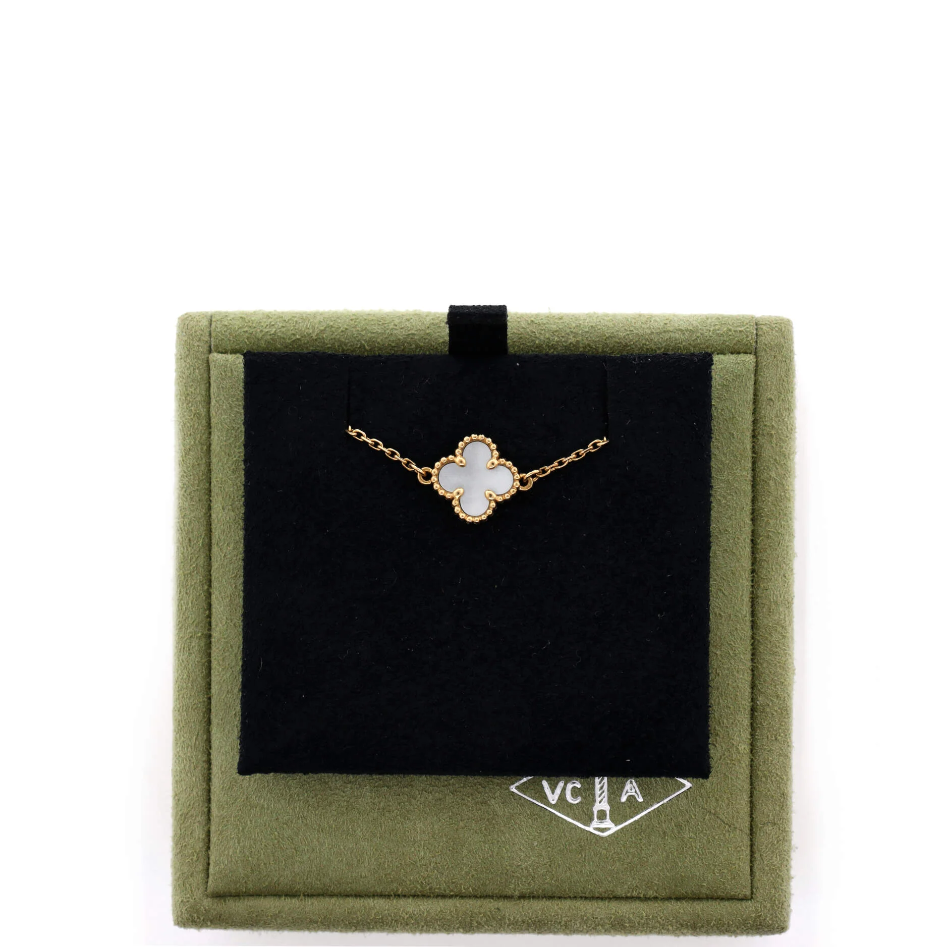 Sweet Alhambra Bracelet 18K Yellow Gold and Mother of Pearl