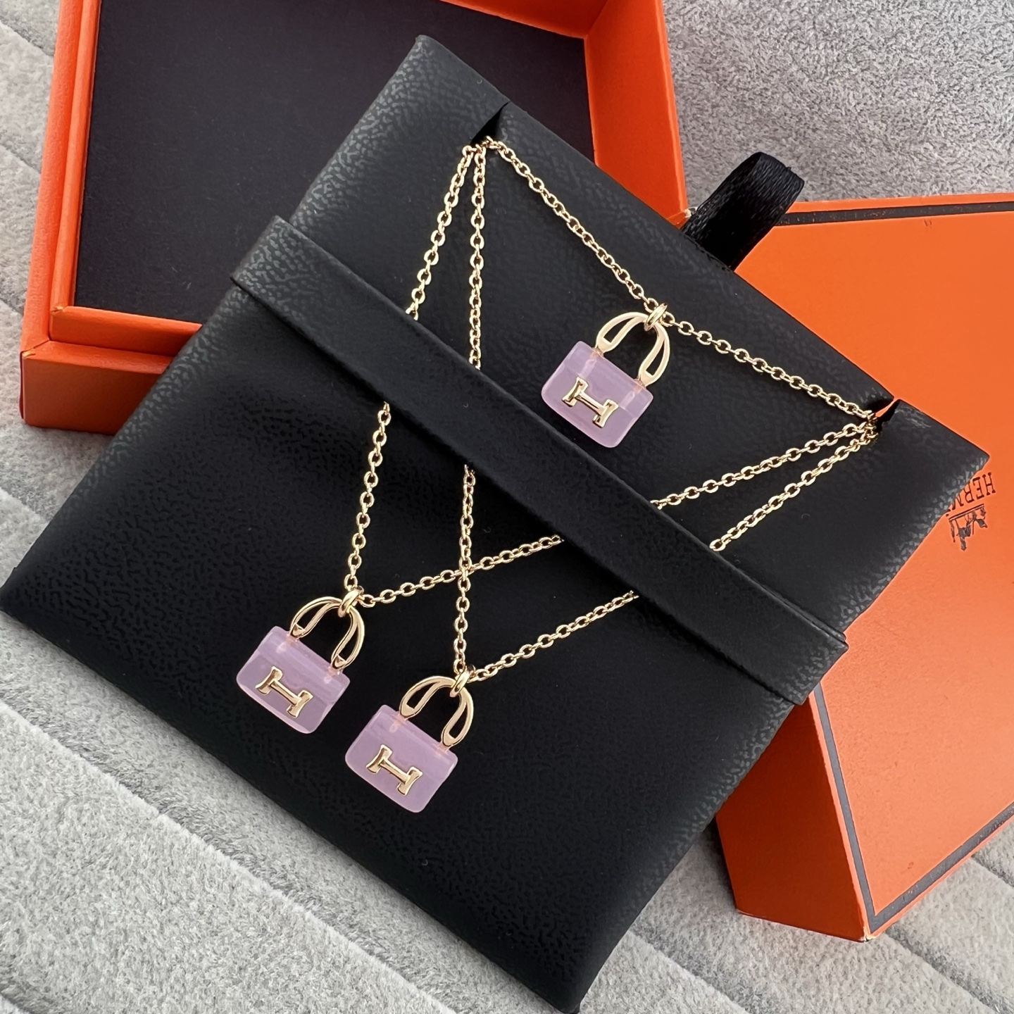 Pink gemstoneH bag pendant necklace - Artisantouchss