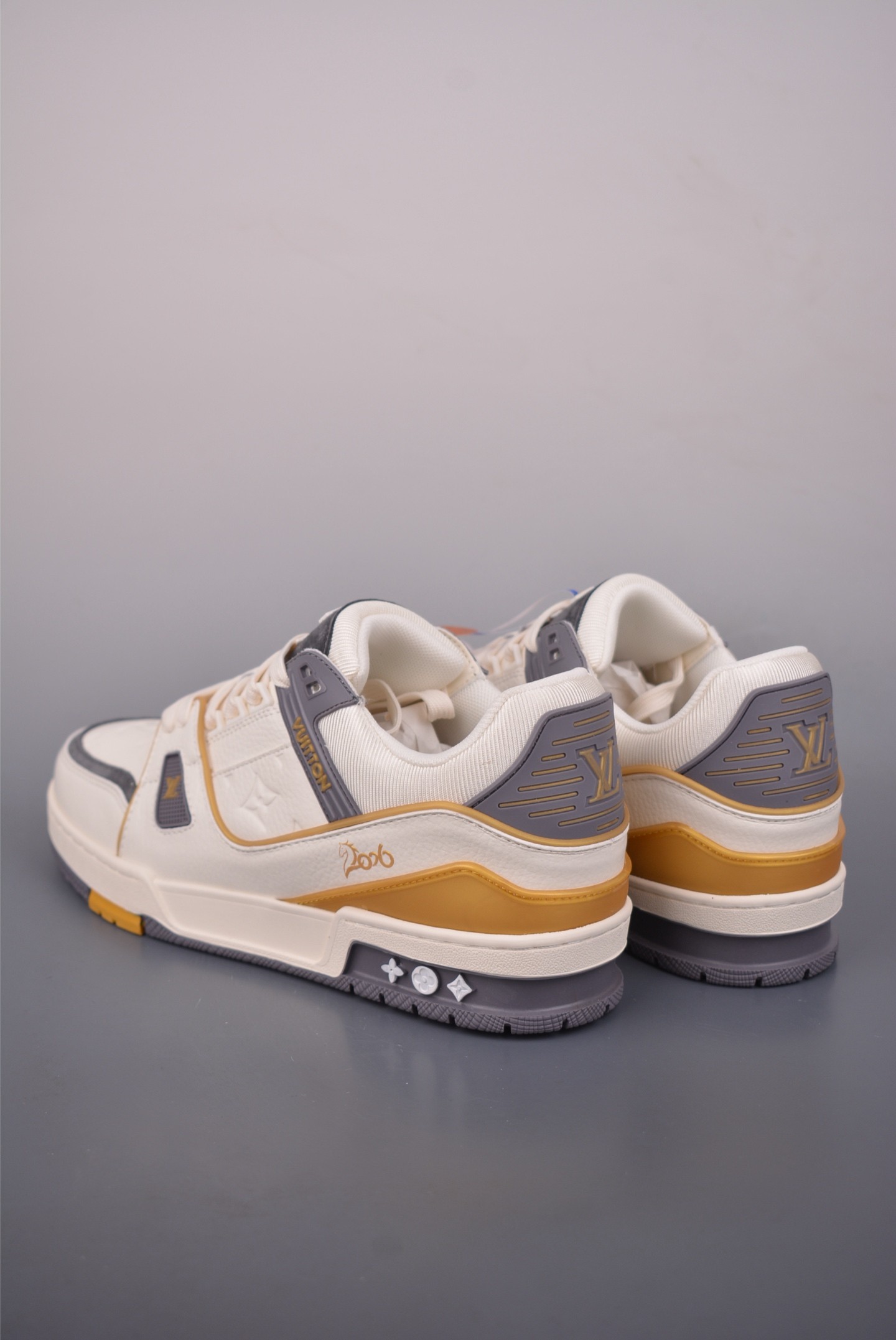 L X V Trainer SNEAKERS detail 2