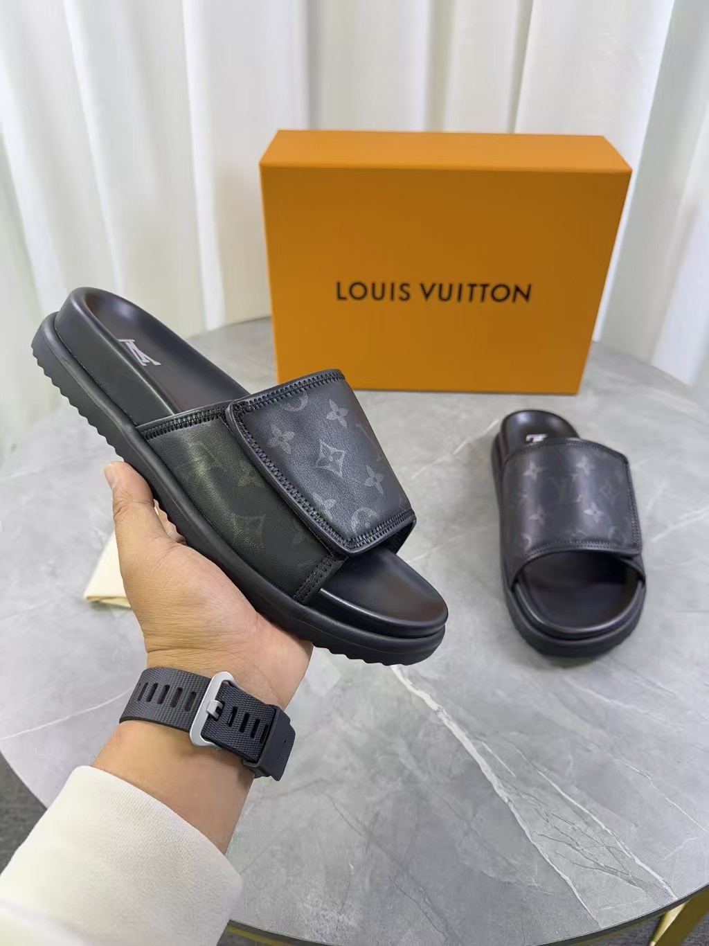 L X V SLIPPERS(Multiple colors) detail 12