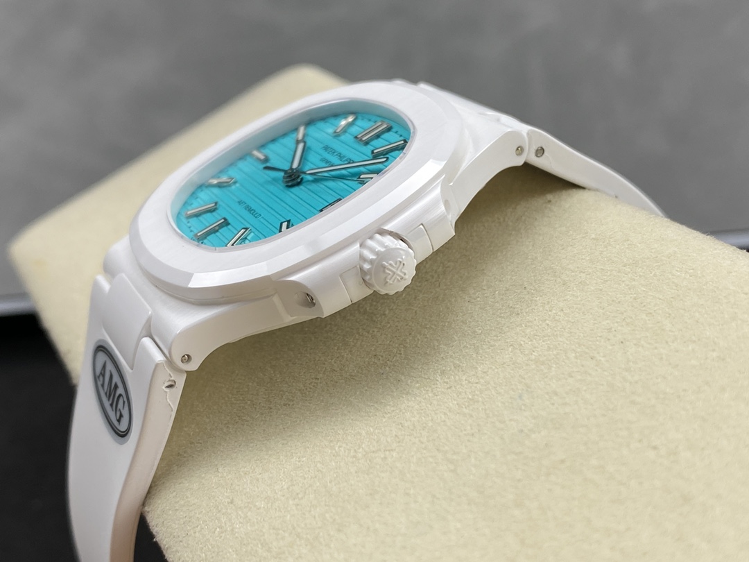 Patek Philippe Nautilus Blue 5711 40MM Watch