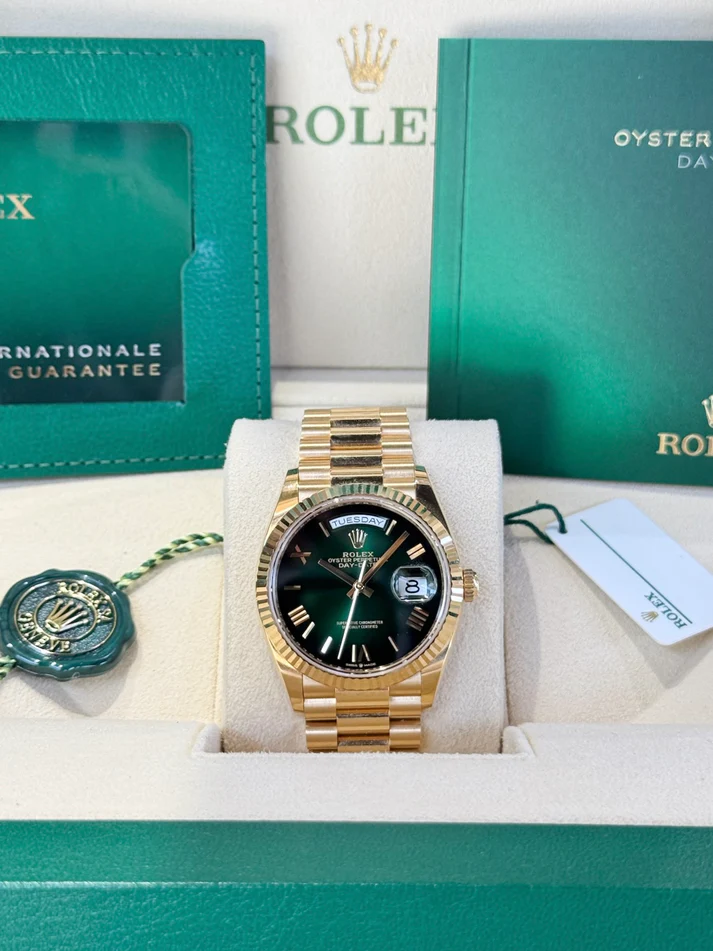 Rolex 2024 Day-Date m128238-0118 Green Dial Yellow Gold Bracelet