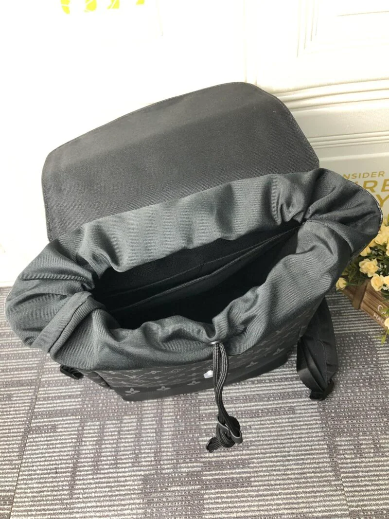 Louis Vuitton Saumur Backpack M45913