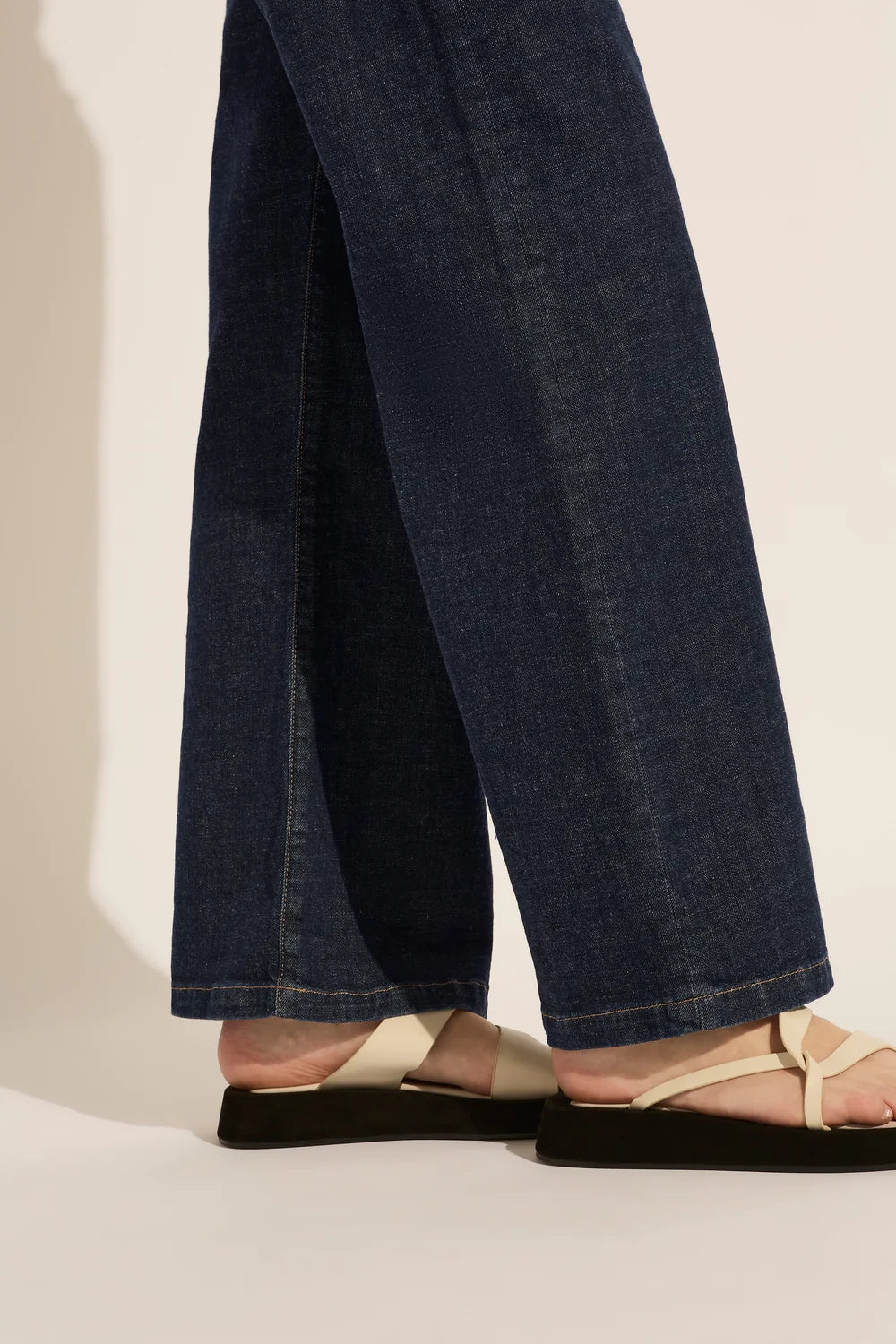 Retro Curve Flare Jeans