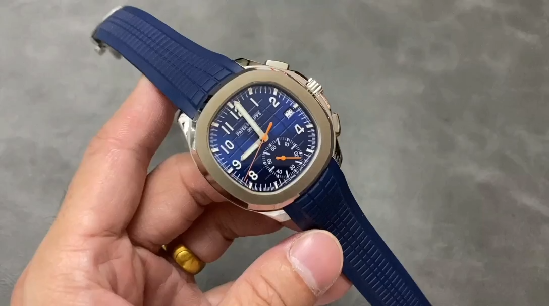 Replica Patek Philippe Aquanaut Blue 5968A 001 42mm Mens Watch