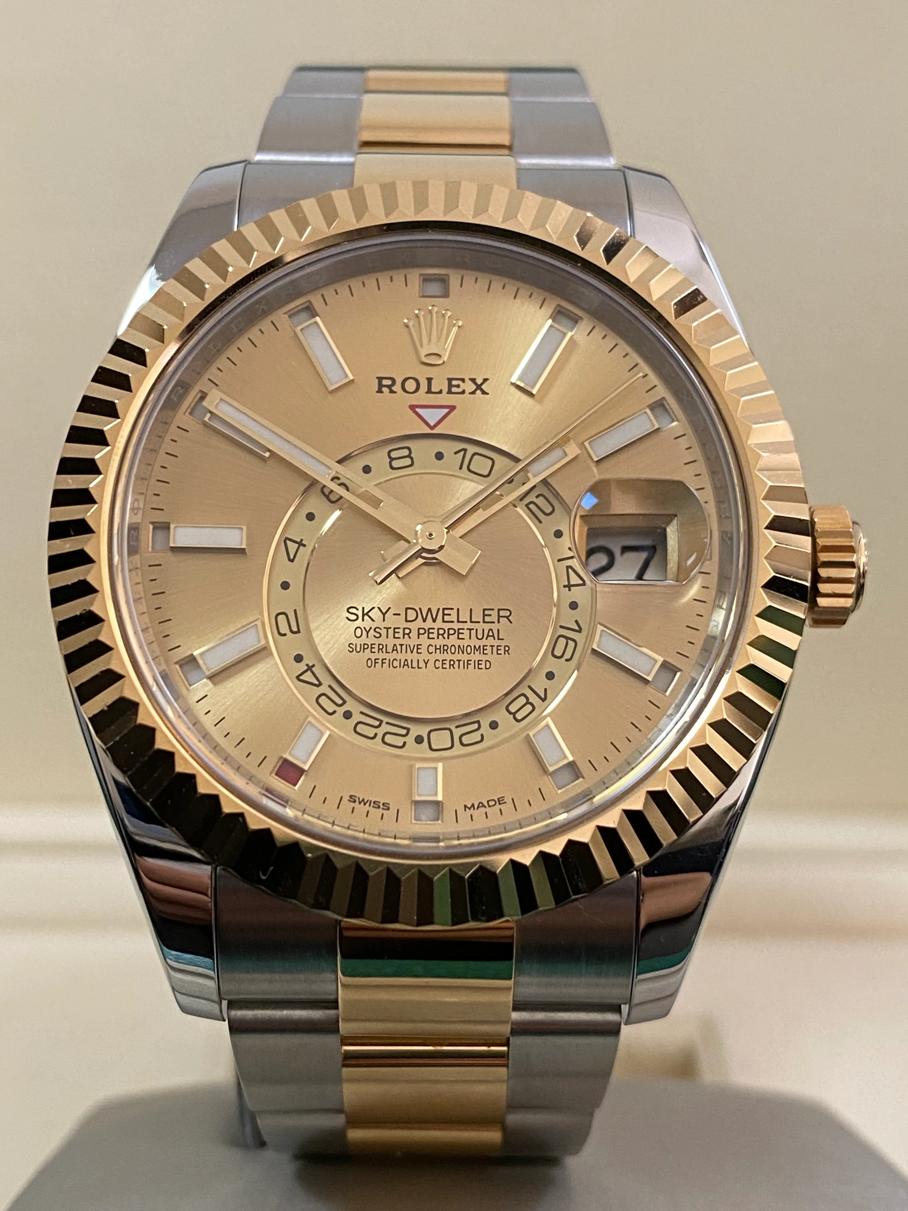 Rolex,Sky-Dweller Yellow Rolesor Sky-Dweller - 2020 - Champagne Dial - Oyster Bracelet - 326933 *FULL SET*