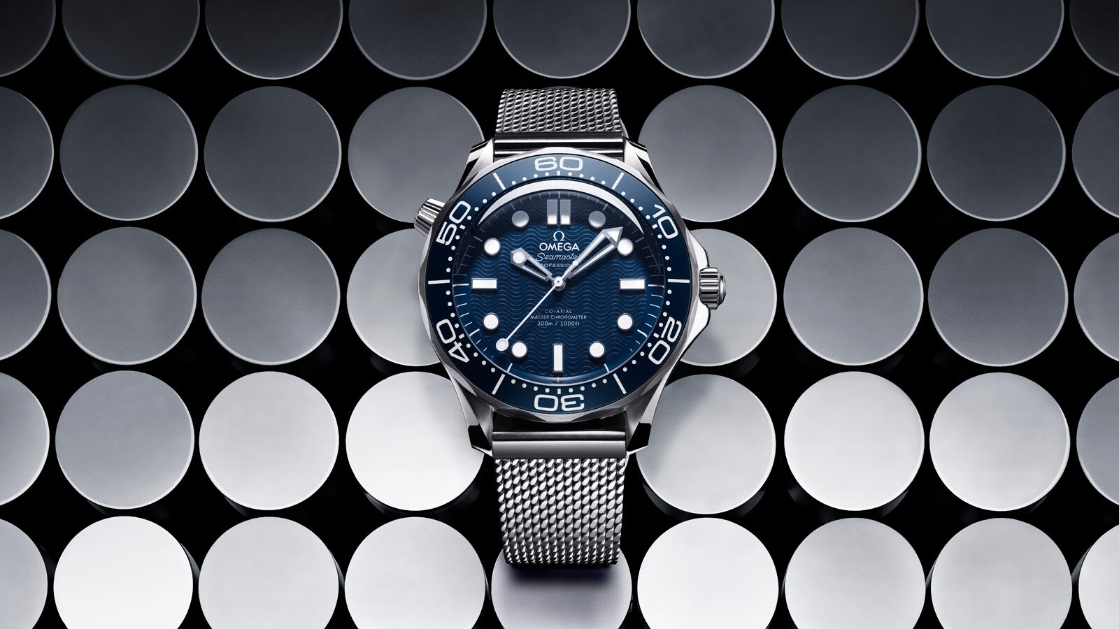 300m diving watch 42mm Master Chronometer James Bond 60th Anniversary Watch