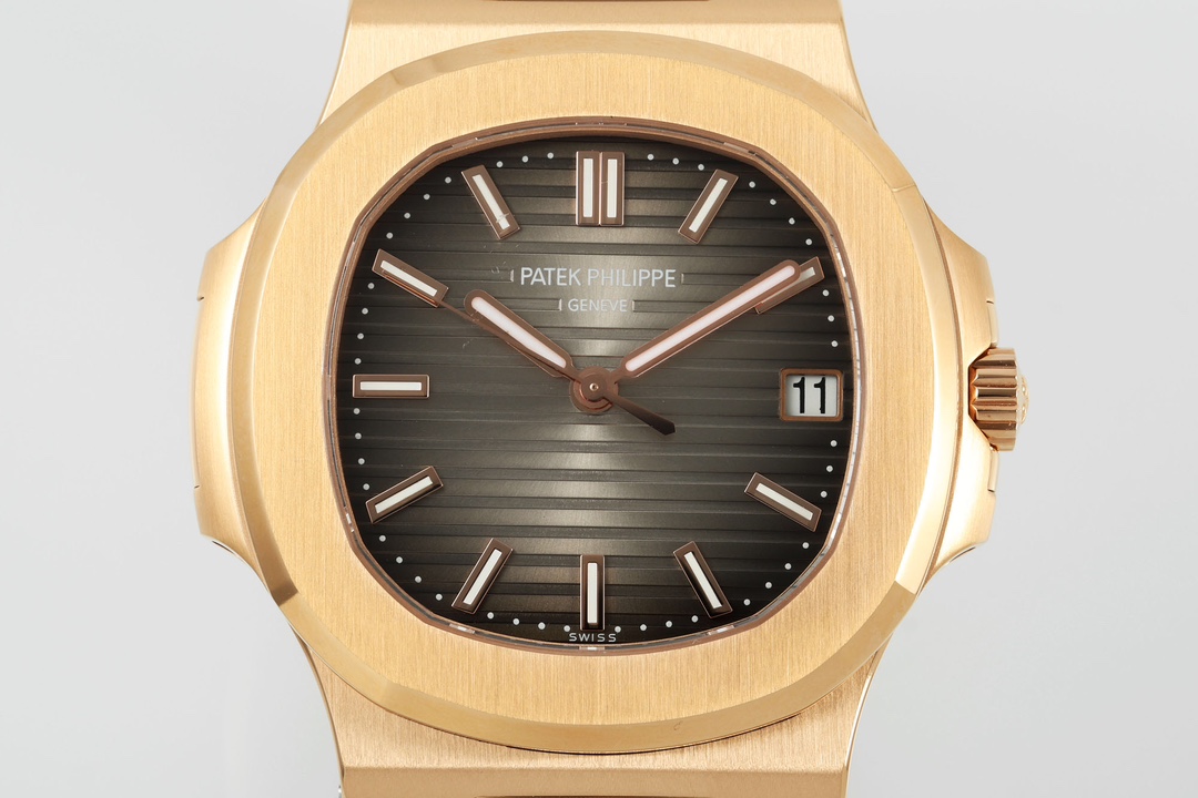 Replica Patek Philippe Nautilus 5711R 001 40MM Mens Watch