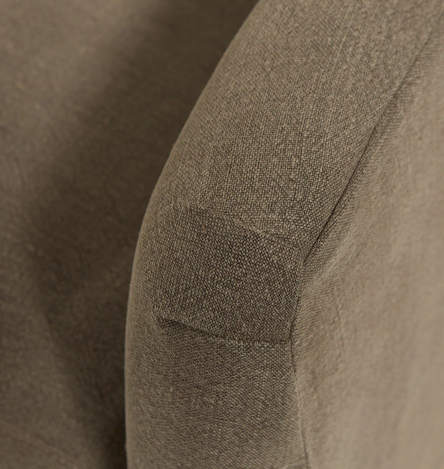 Lowie Slipcovered Sofa