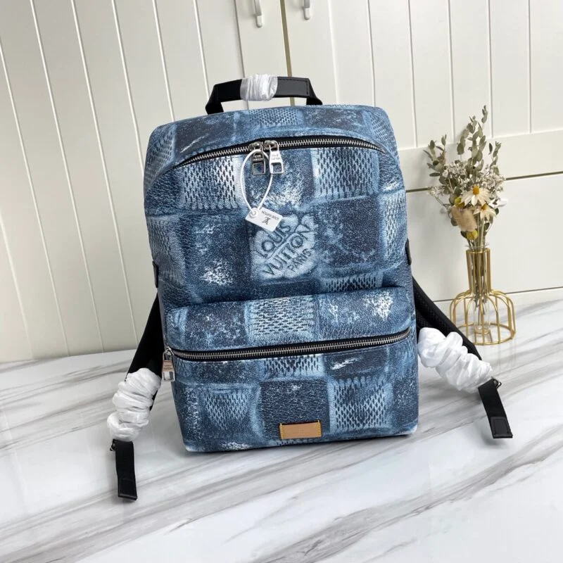 Louis Vuitton Discovery Backpack M50060