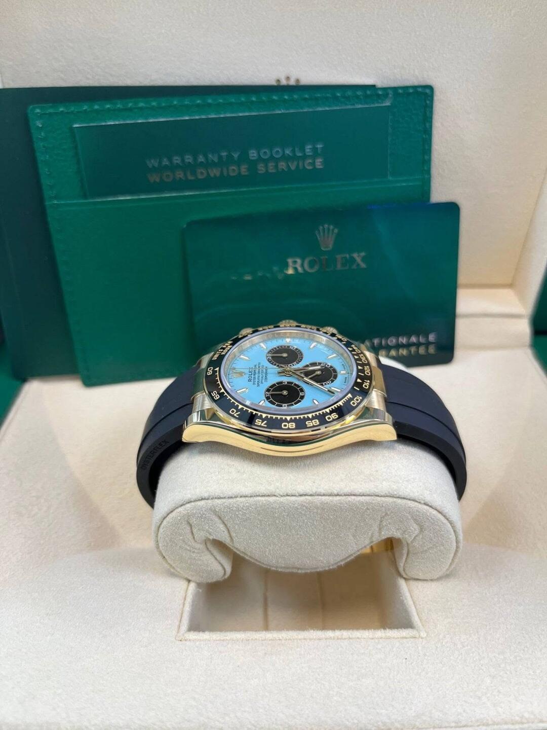 Rolex Cosmograph Daytona Turquoise Blue Dial 40 mm 126518ln-0014