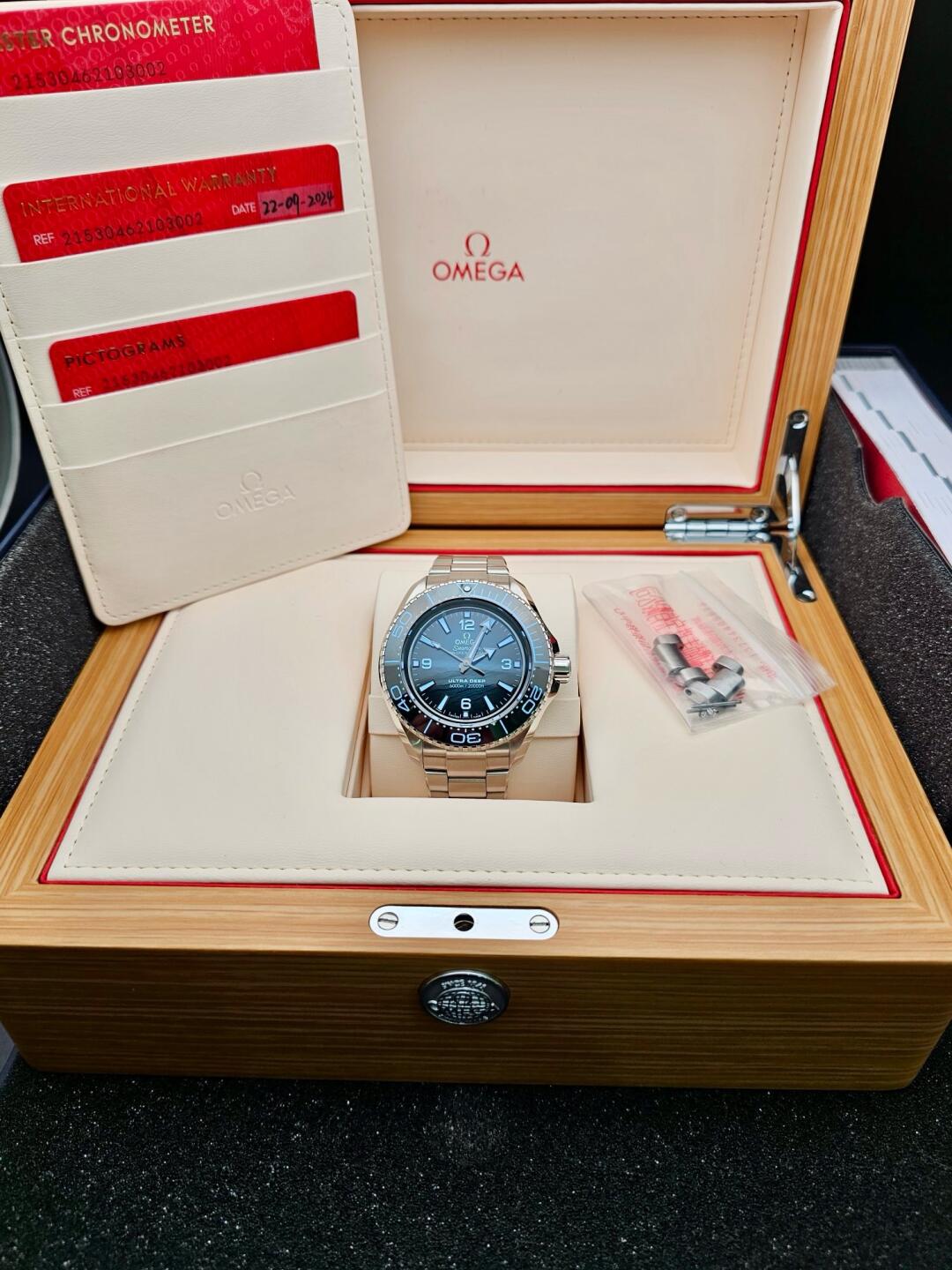 Planet Ocean watch 45.5mm Master Chronometer
