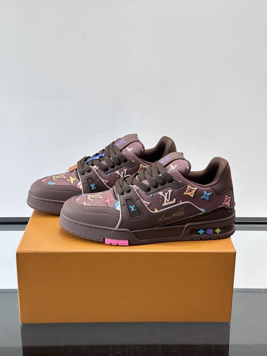 L X V TRAINERS SNEAKERS