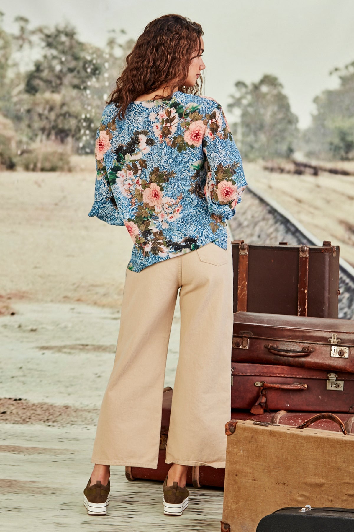 ‌Classic Camel Twill Pants