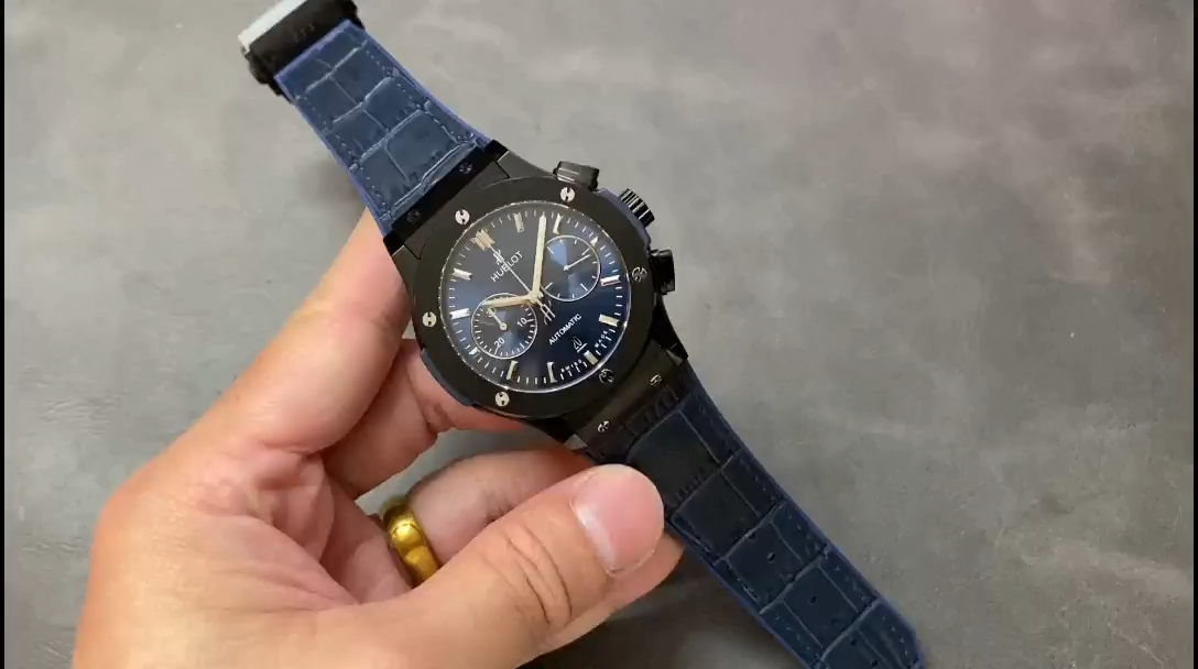 Hublot Classic Fusion Chronograph 521.CM.7170.LR 45MM Mens