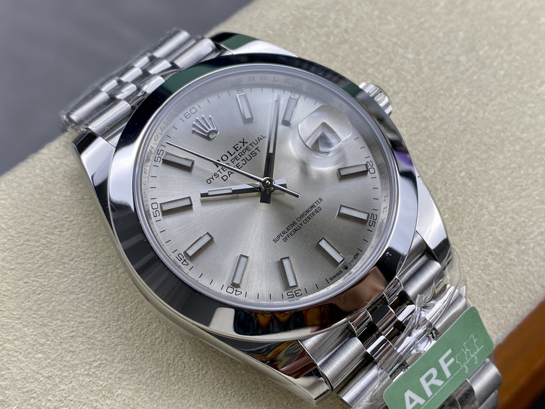 Rolex Datejust 41mm m126300 0004 Silver Stick DIal Oystersteel Case Domed Bezel