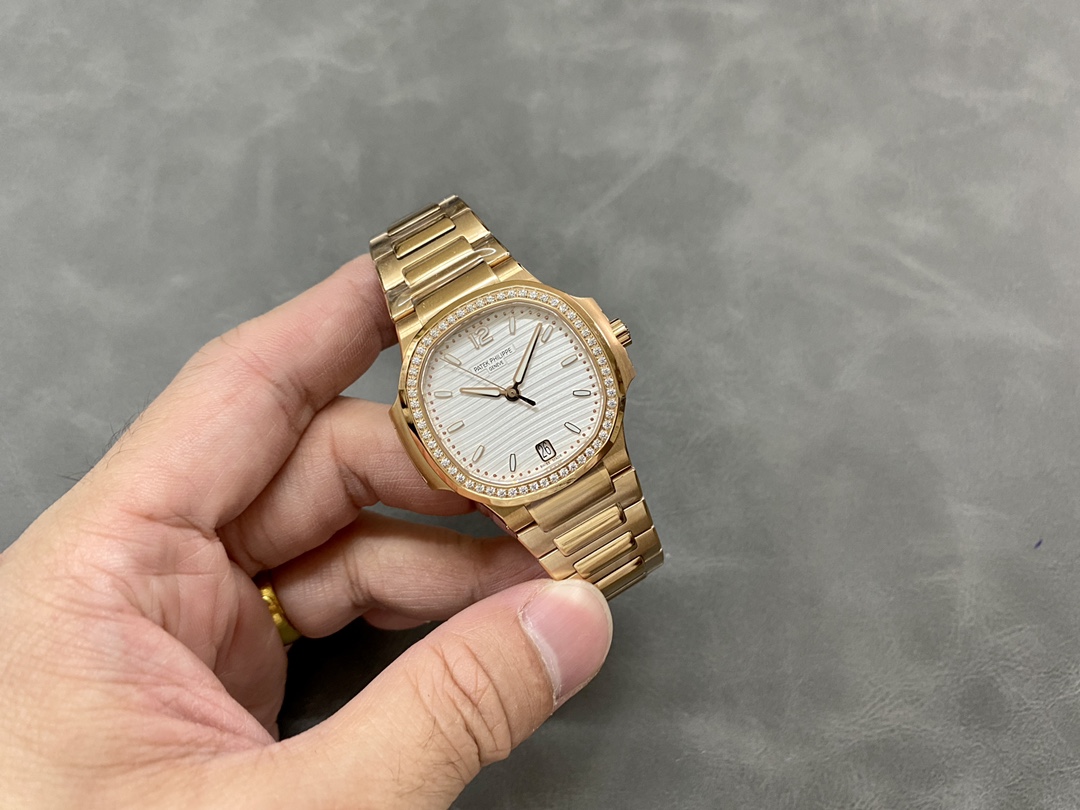 Replica Patek Philippe Nautilus 7118 1200R 001 40mm Mens Watch