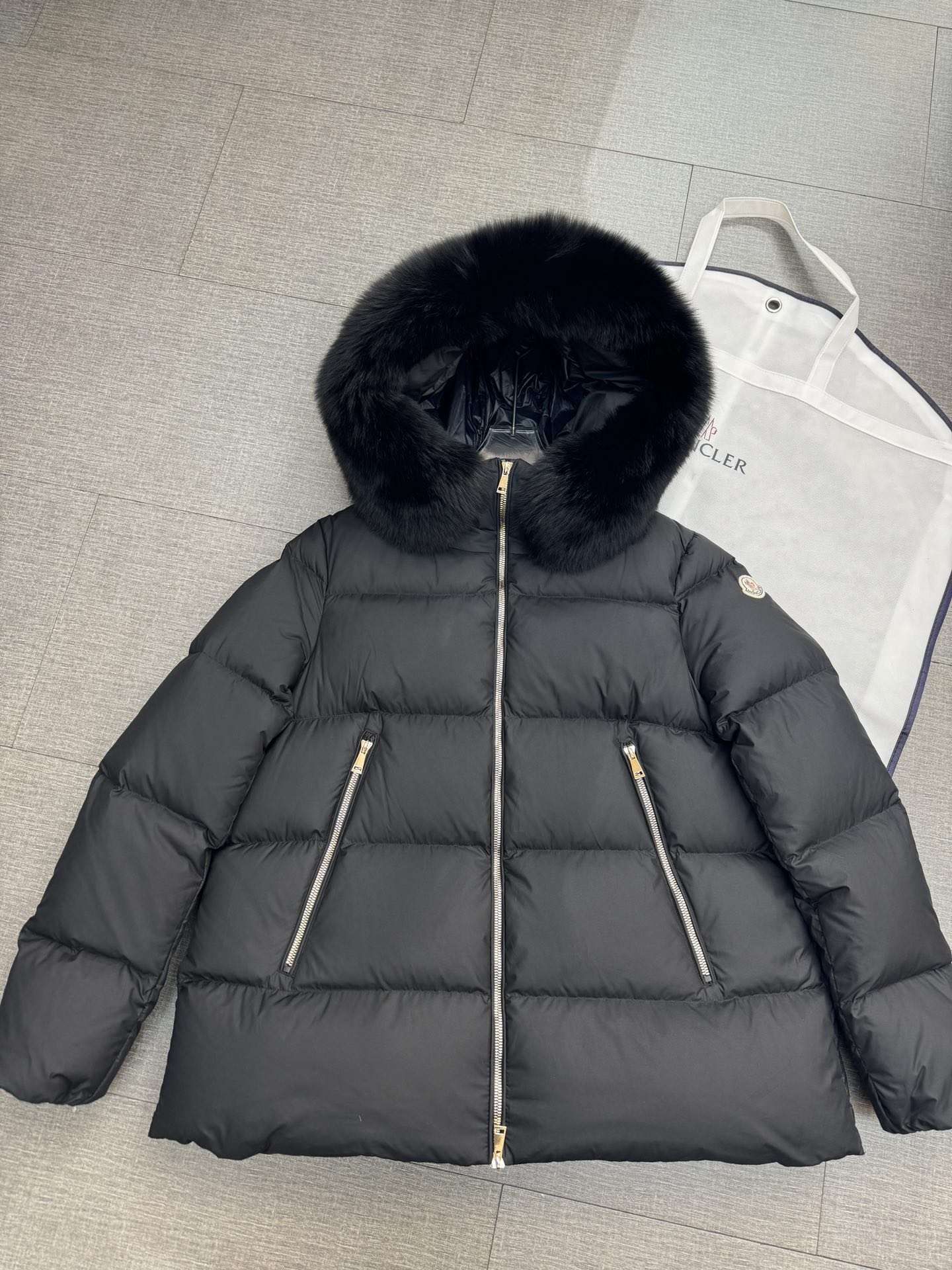 Moncler Avoce Women Down Jacket Size S-XL