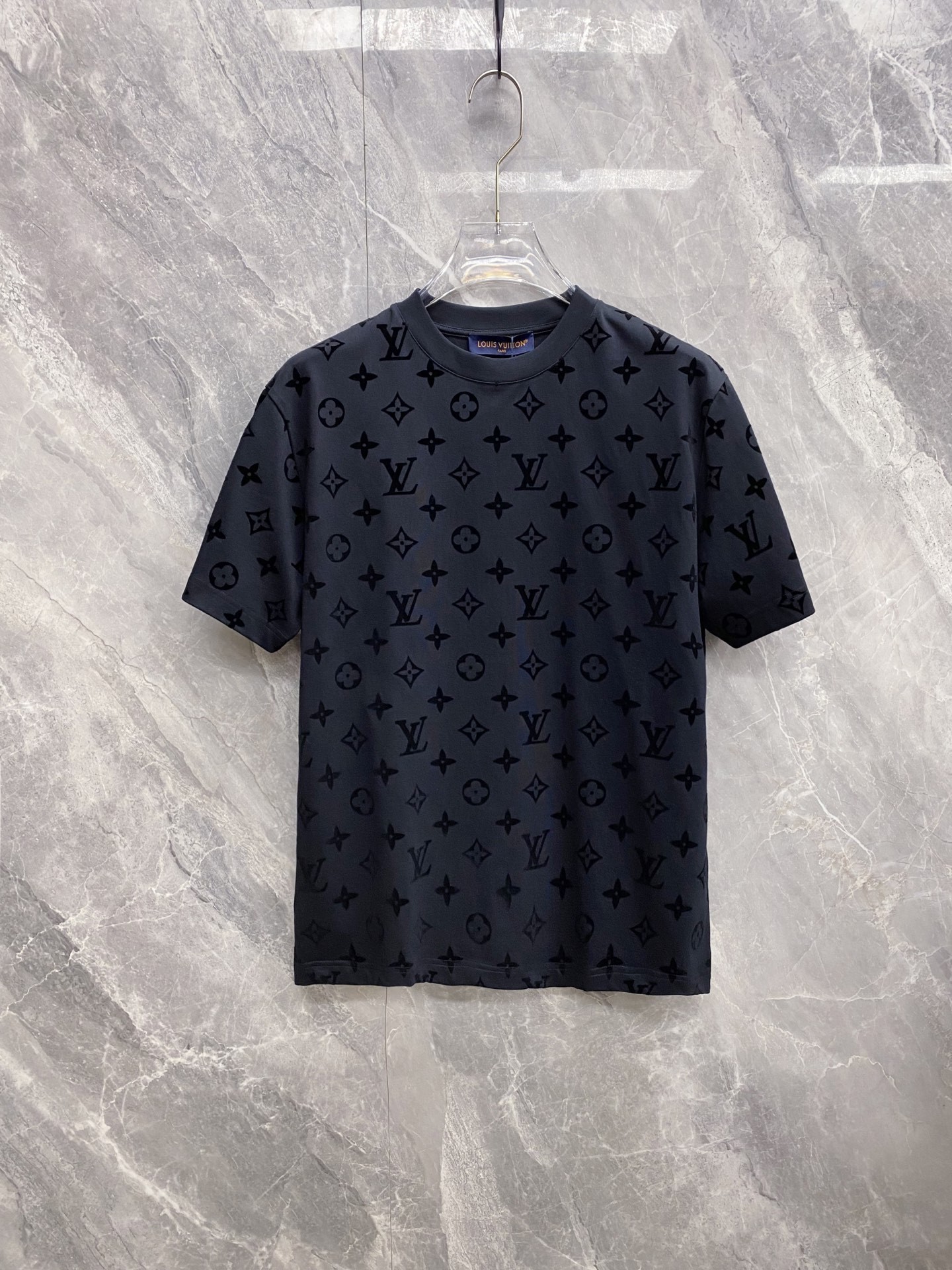 L X V T-shirt