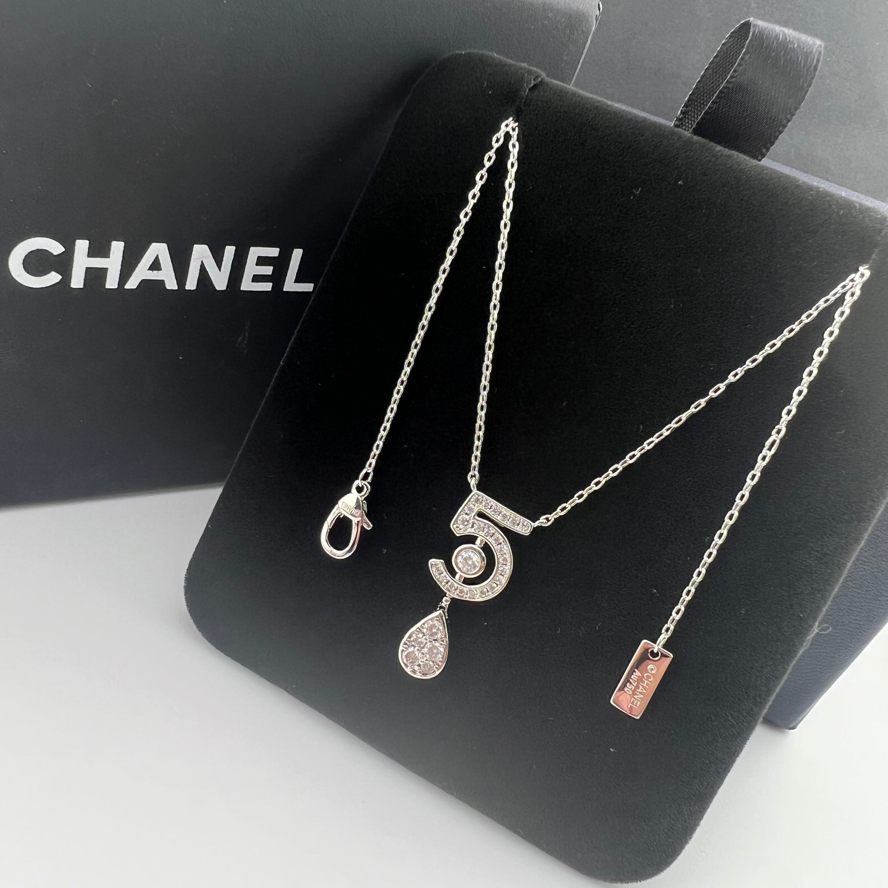 Water droplet diamond collarbone necklace - Artisantouchss