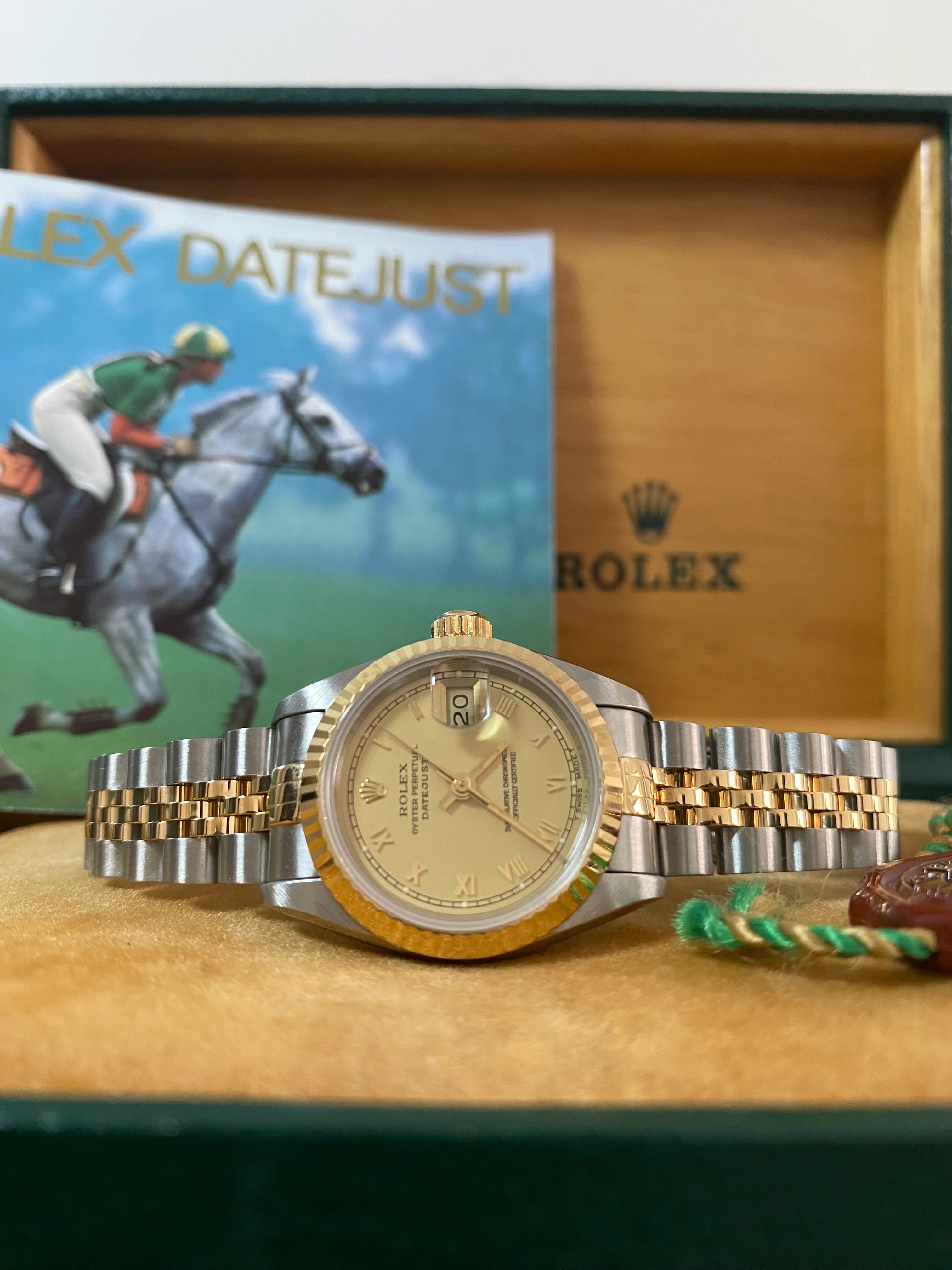 Rolex Steel and Yellow Gold Lady-Datejust - S serial - Fluted Bezel - Champagne Roman Dial - Jubilee Bracelet - 69173