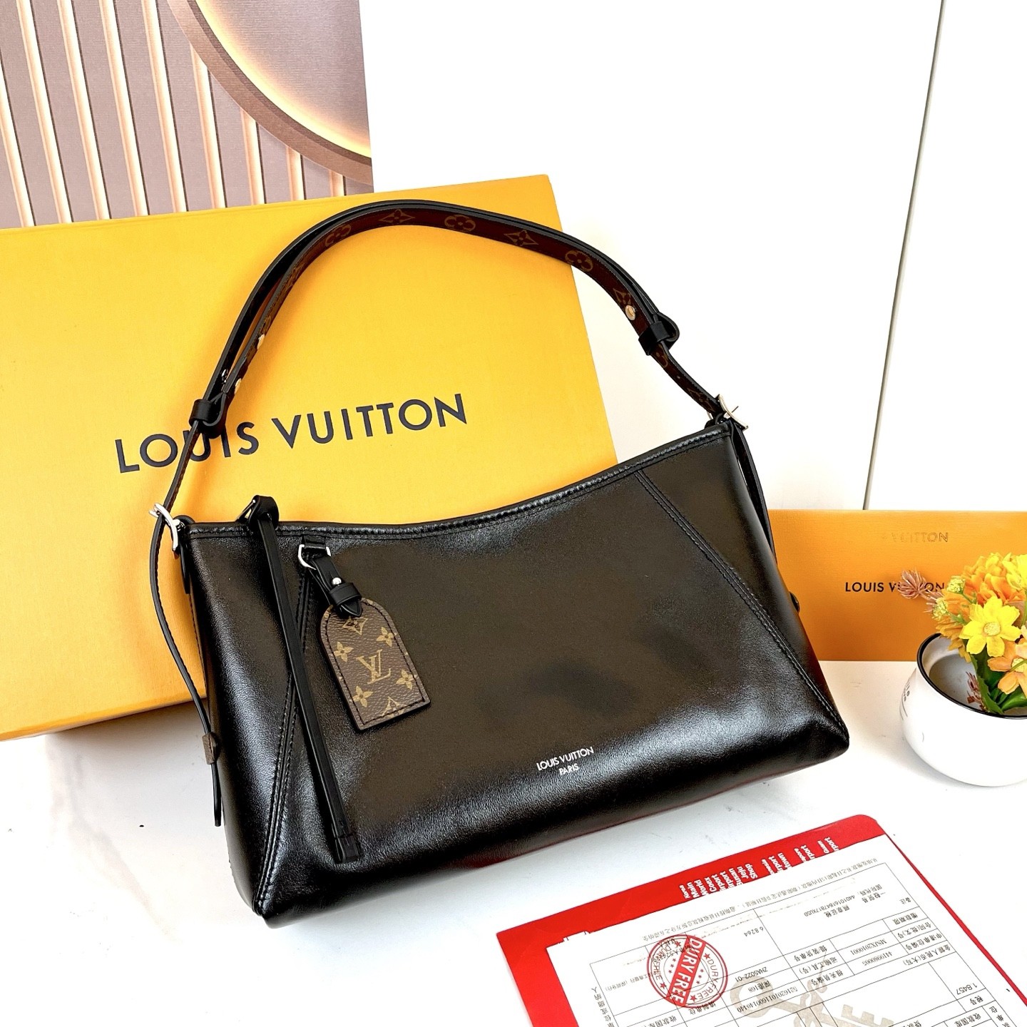 L X V Carryall East West M28160 36x19x0.5cm