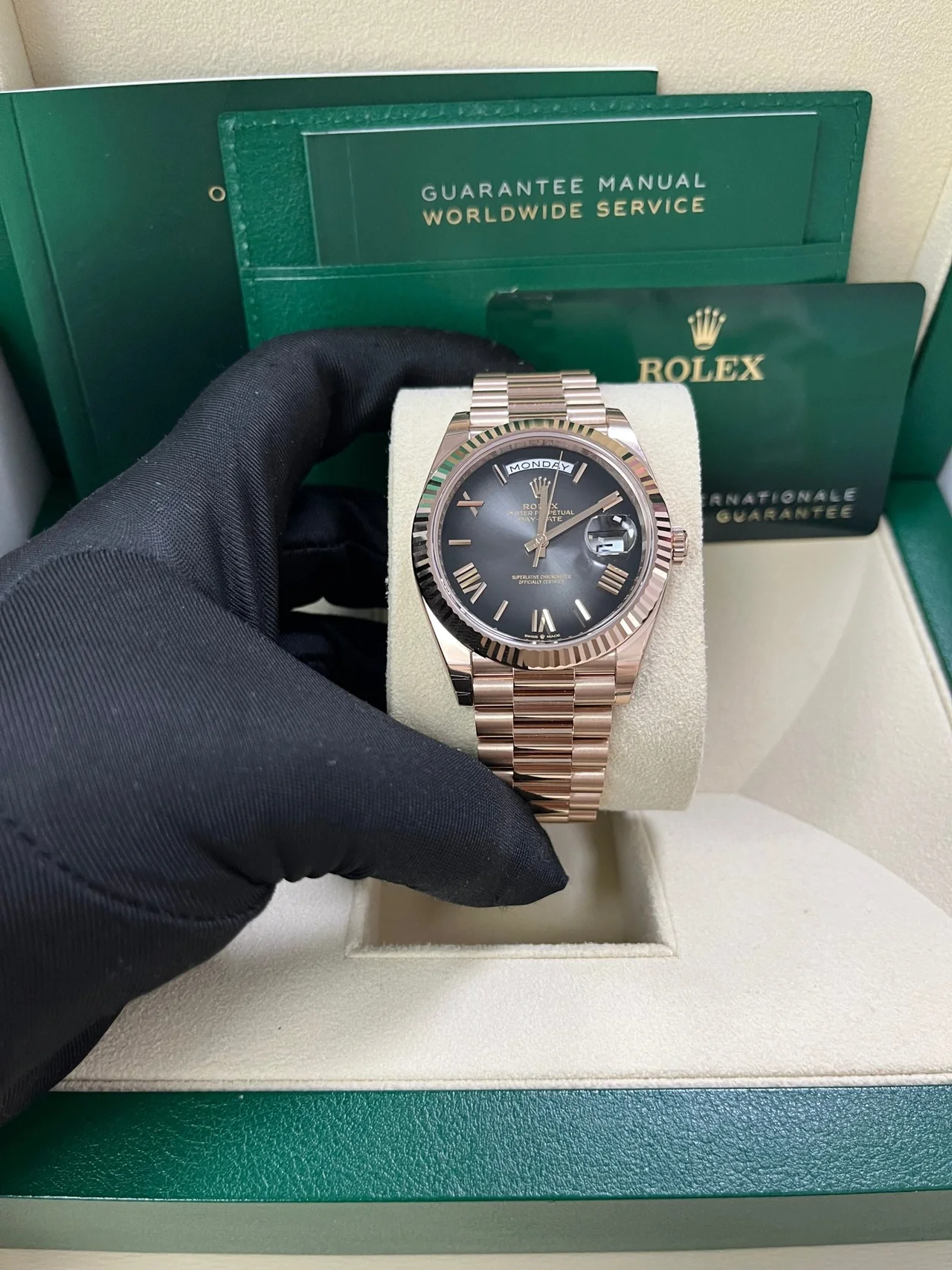 Rolex Day Date in 18 ct Everose Gold M228235 0055 40mm