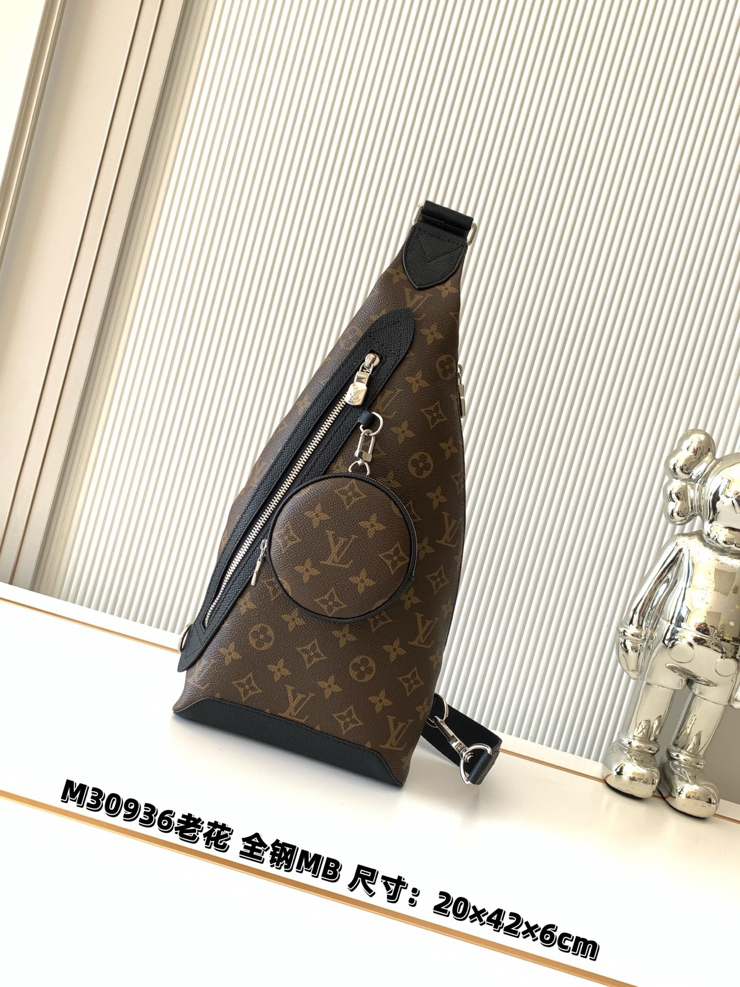 L X V Duo Shoulder bag Size：20x42x6cm（Multiple styles）