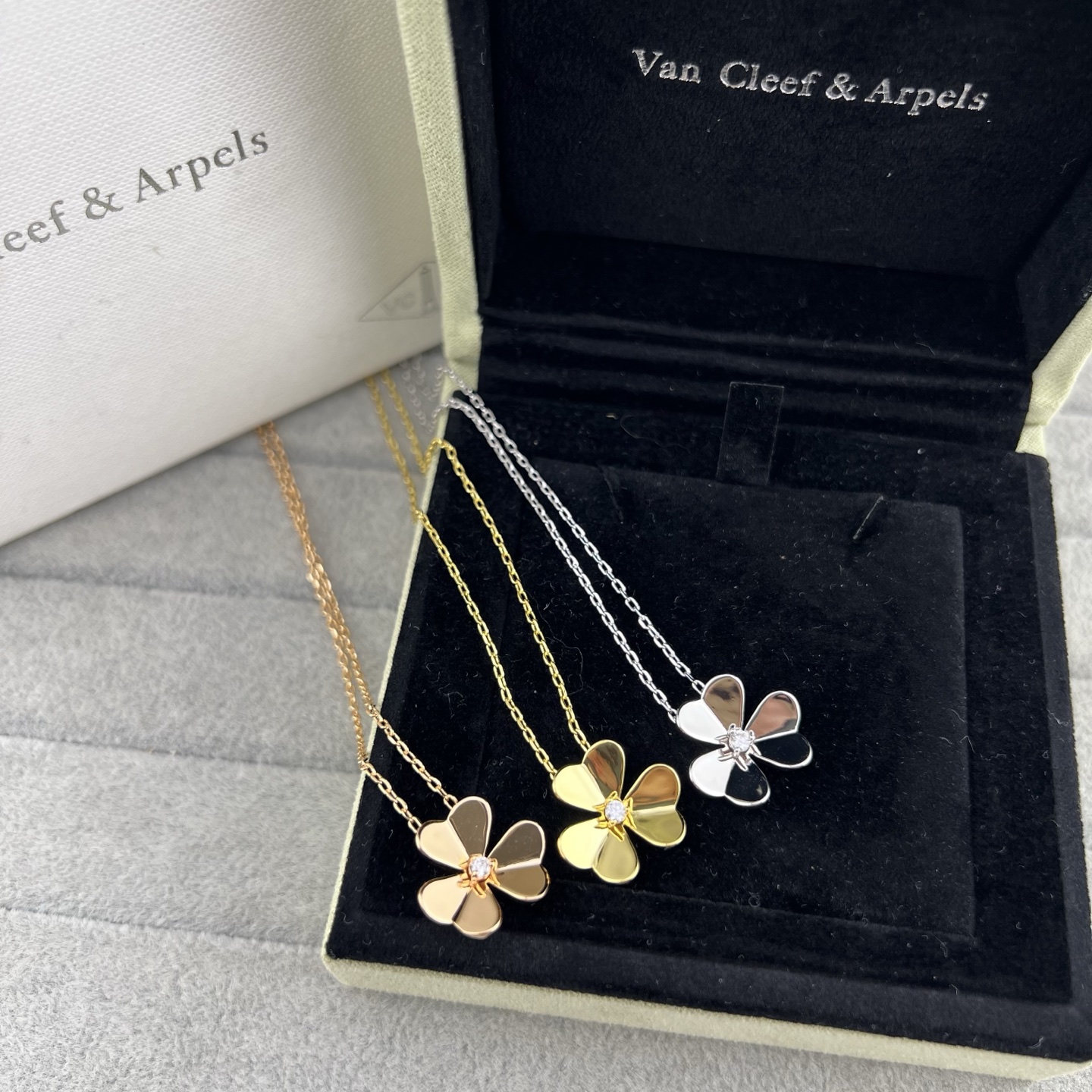 Mini Pendant Necklace, Diamond - Artisantouchss